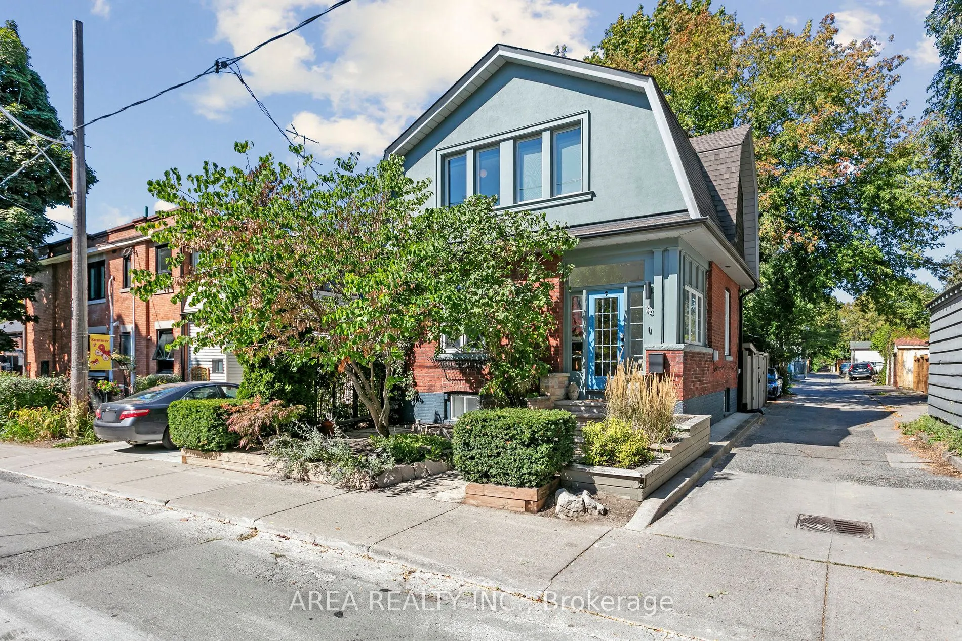 78 Chelsea Avenue