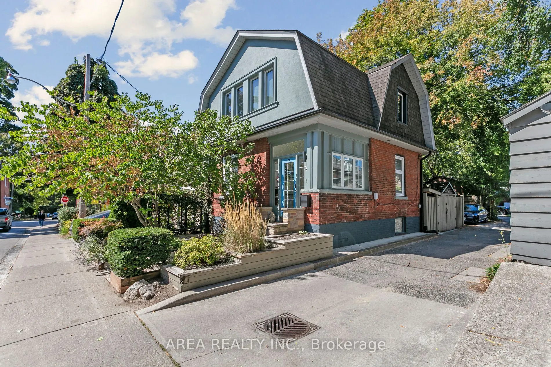 78 Chelsea Avenue
