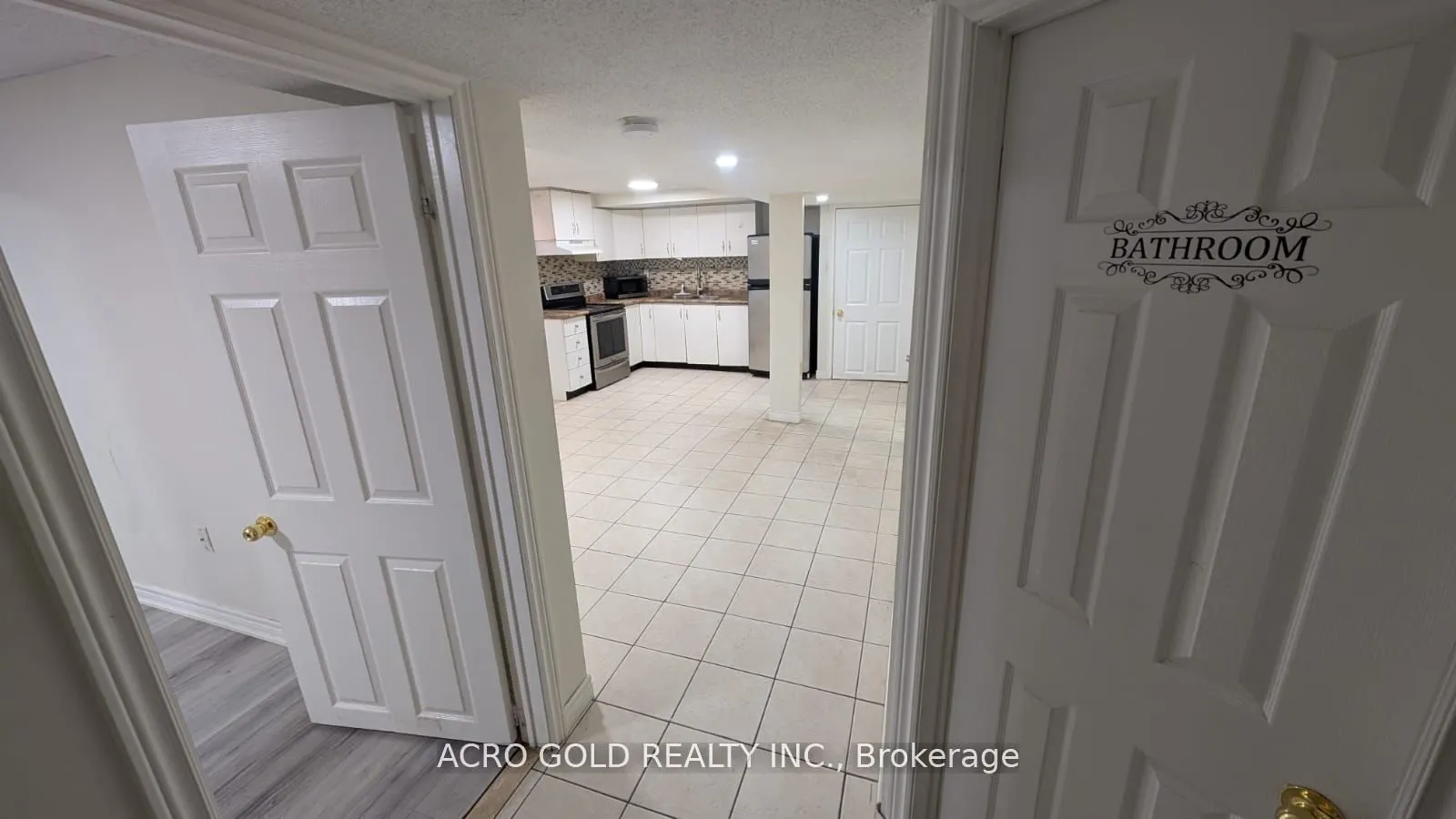 100 Major William Sharpe Drive W, #1