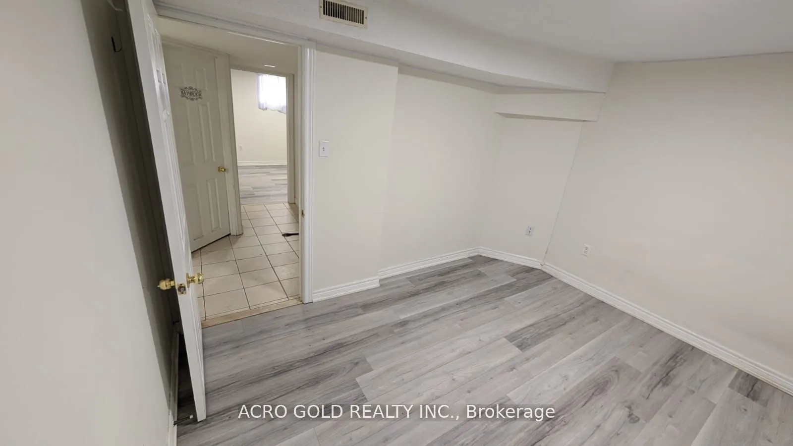 100 Major William Sharpe Drive W, #1
