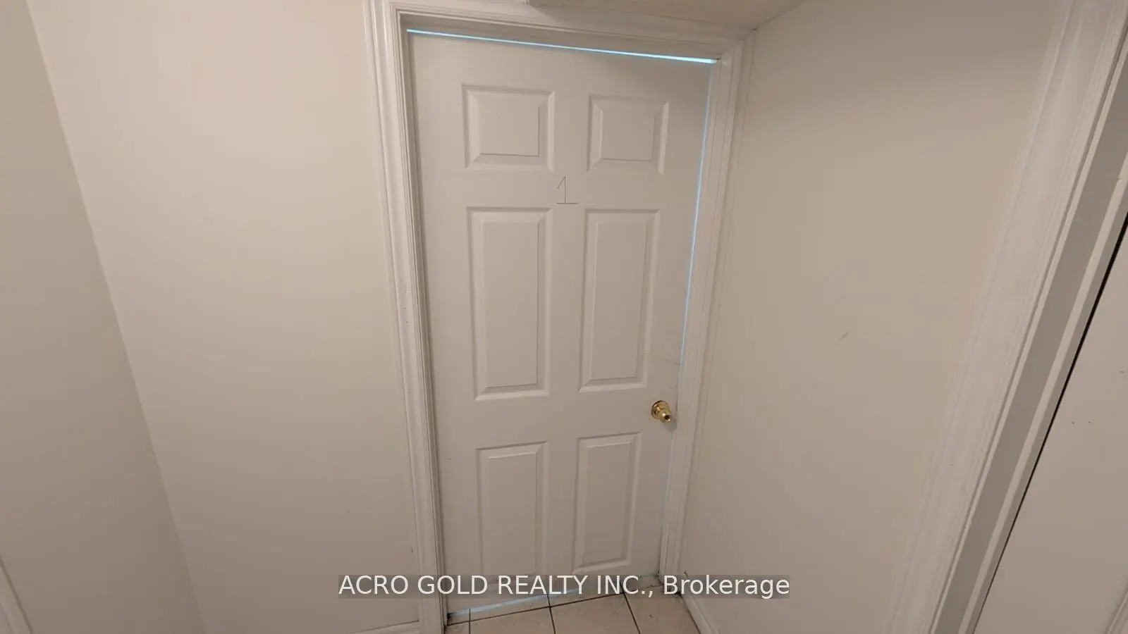 100 Major William Sharpe Drive W, #1