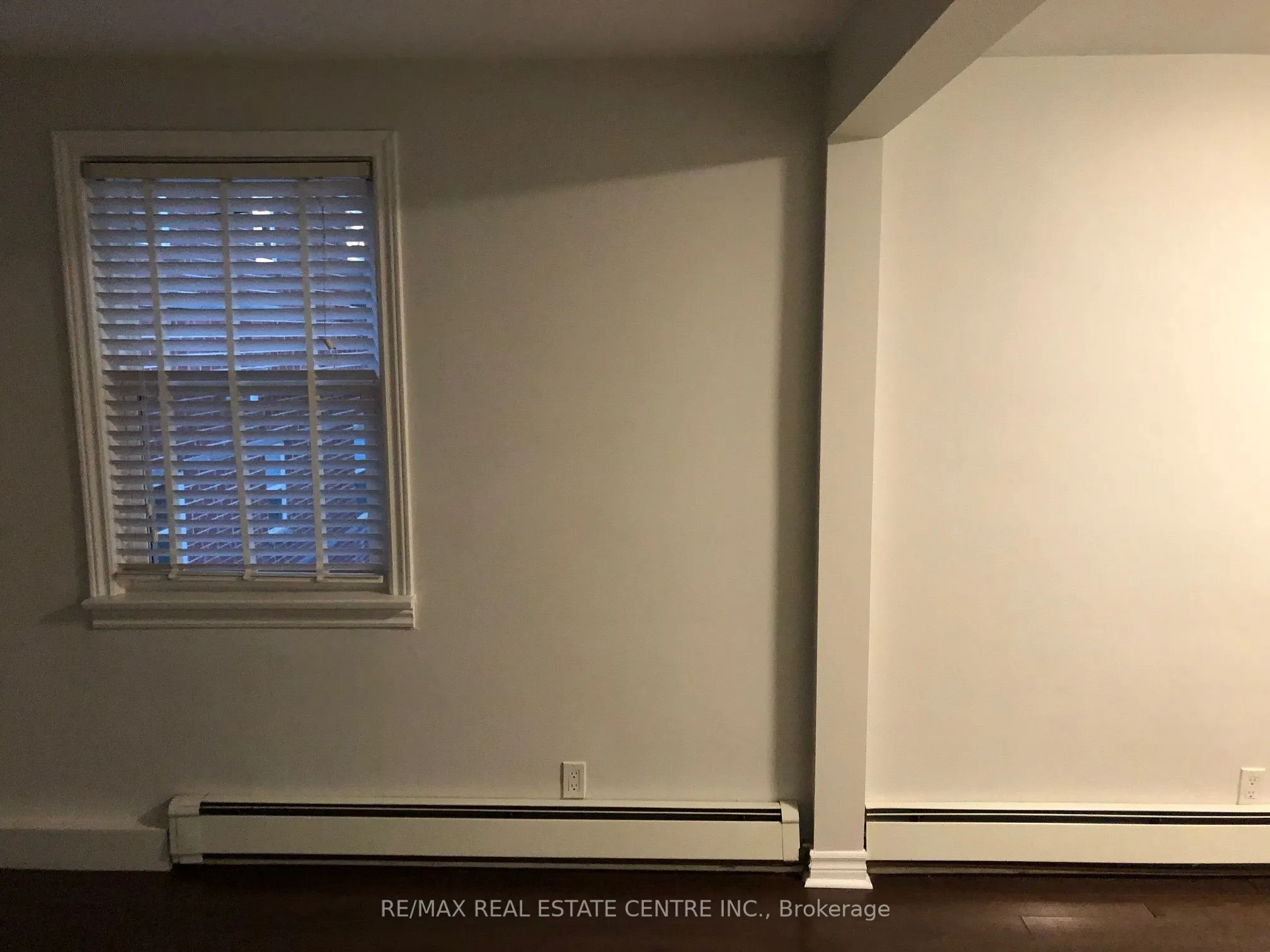 378 Lakeshore Road W
