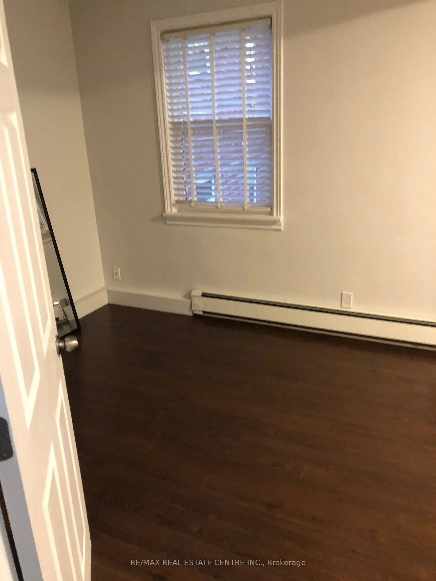 378 Lakeshore Road W