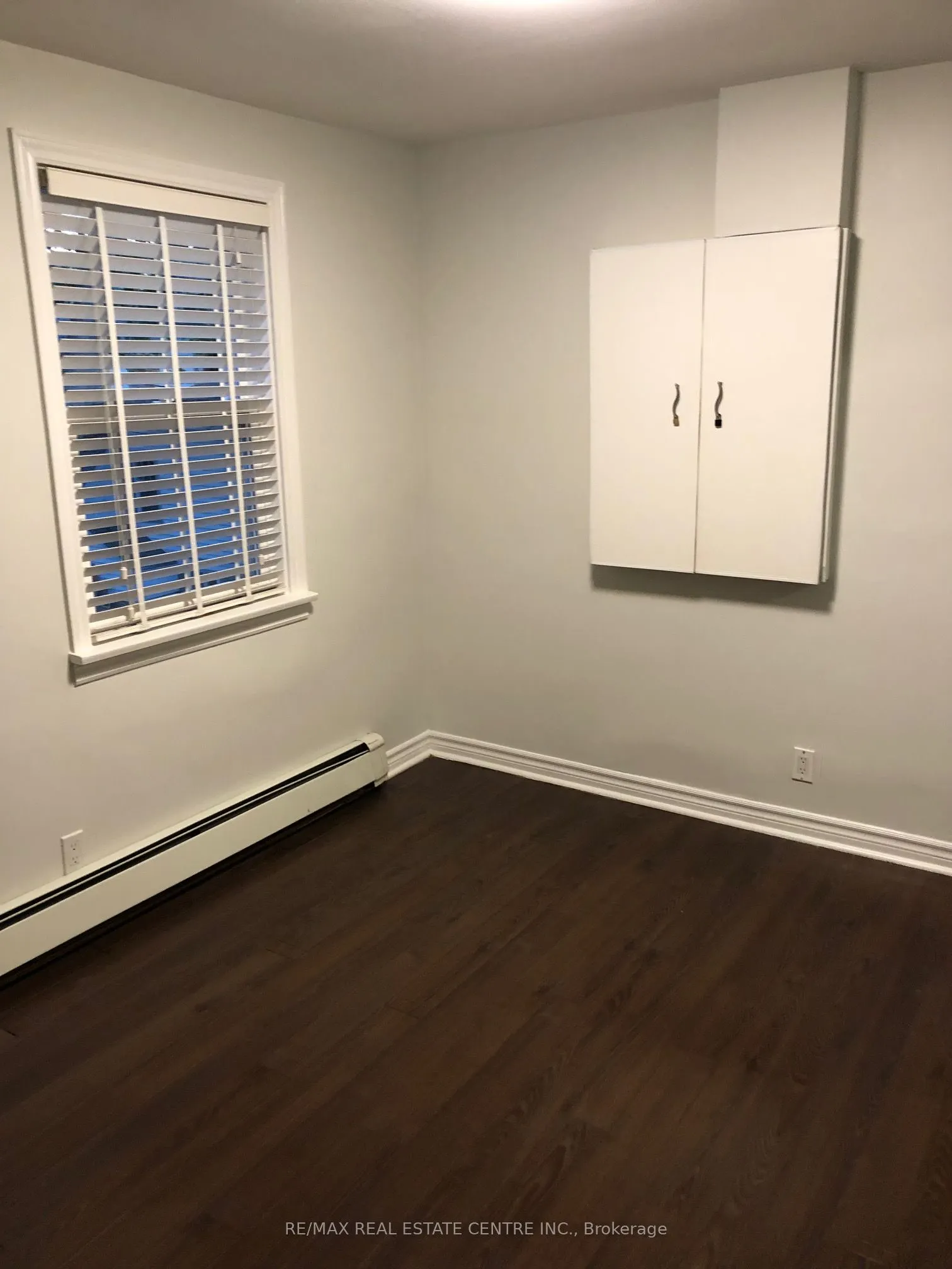 378 Lakeshore Road W