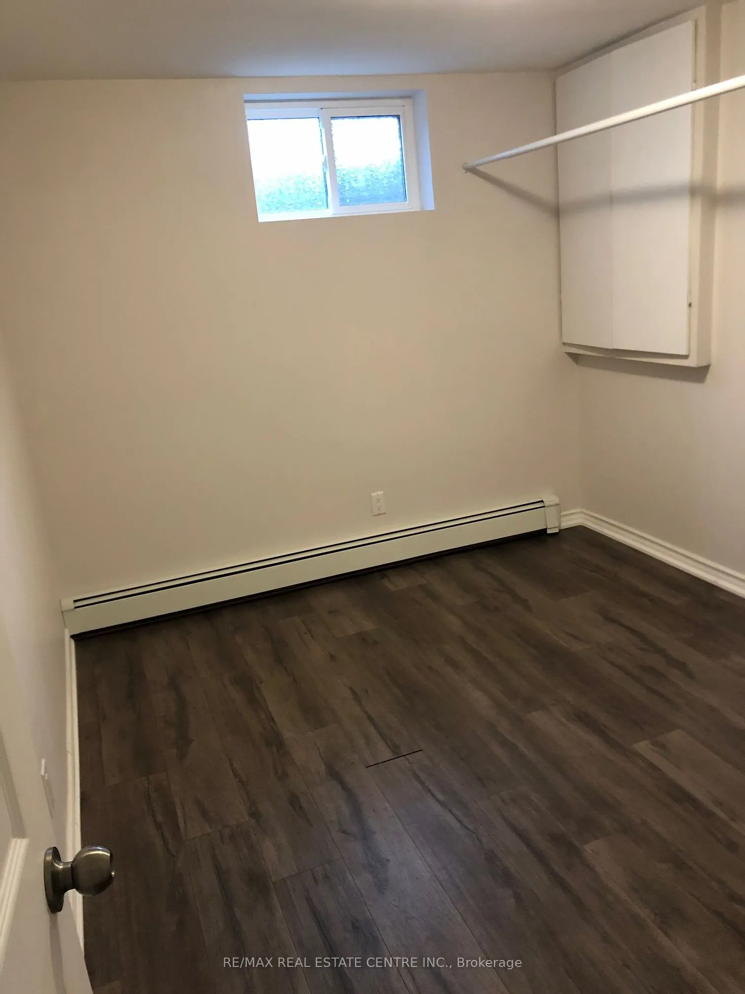 378 Lakeshore Road W