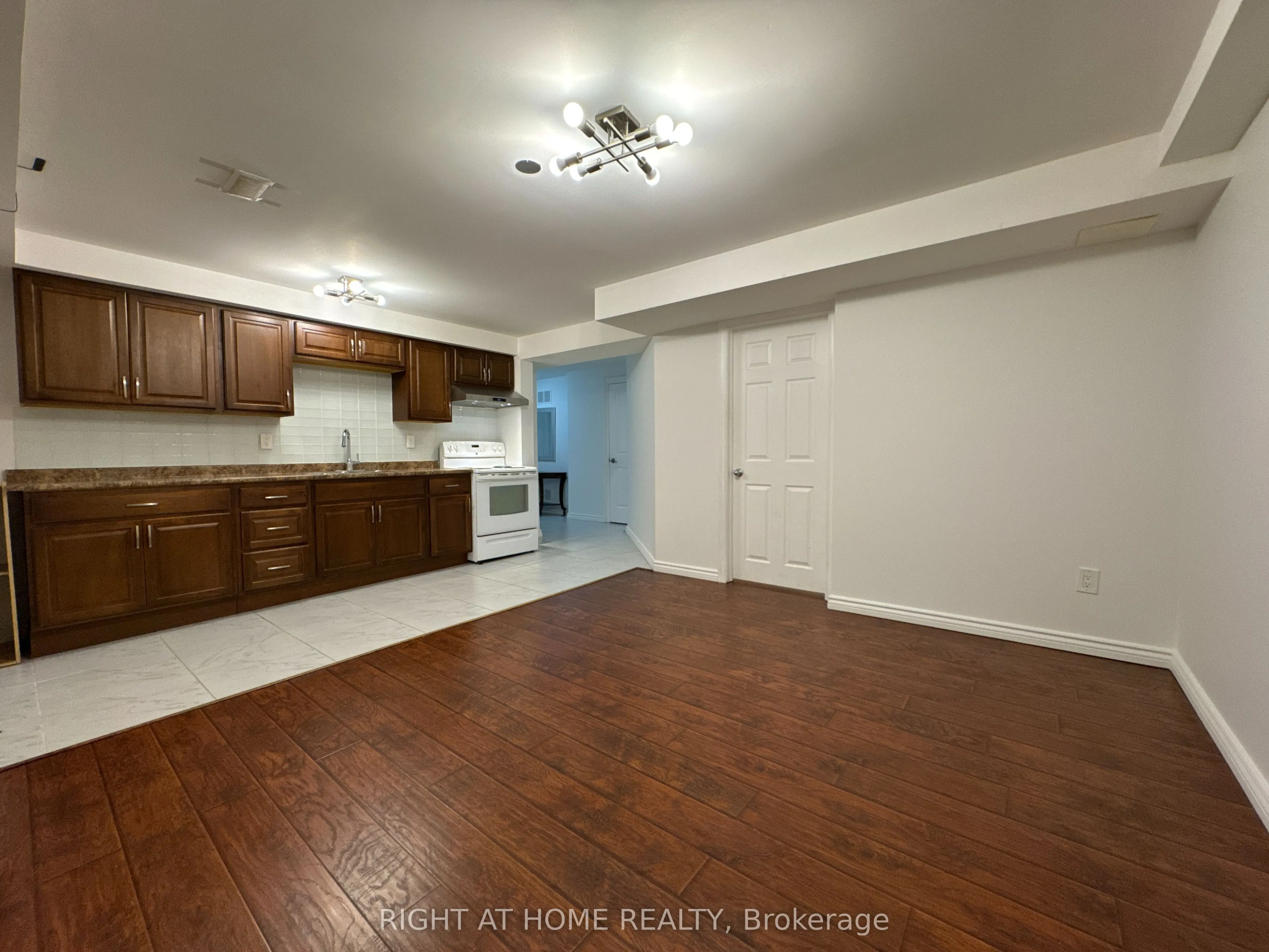 13 Seapines Street, #Basement