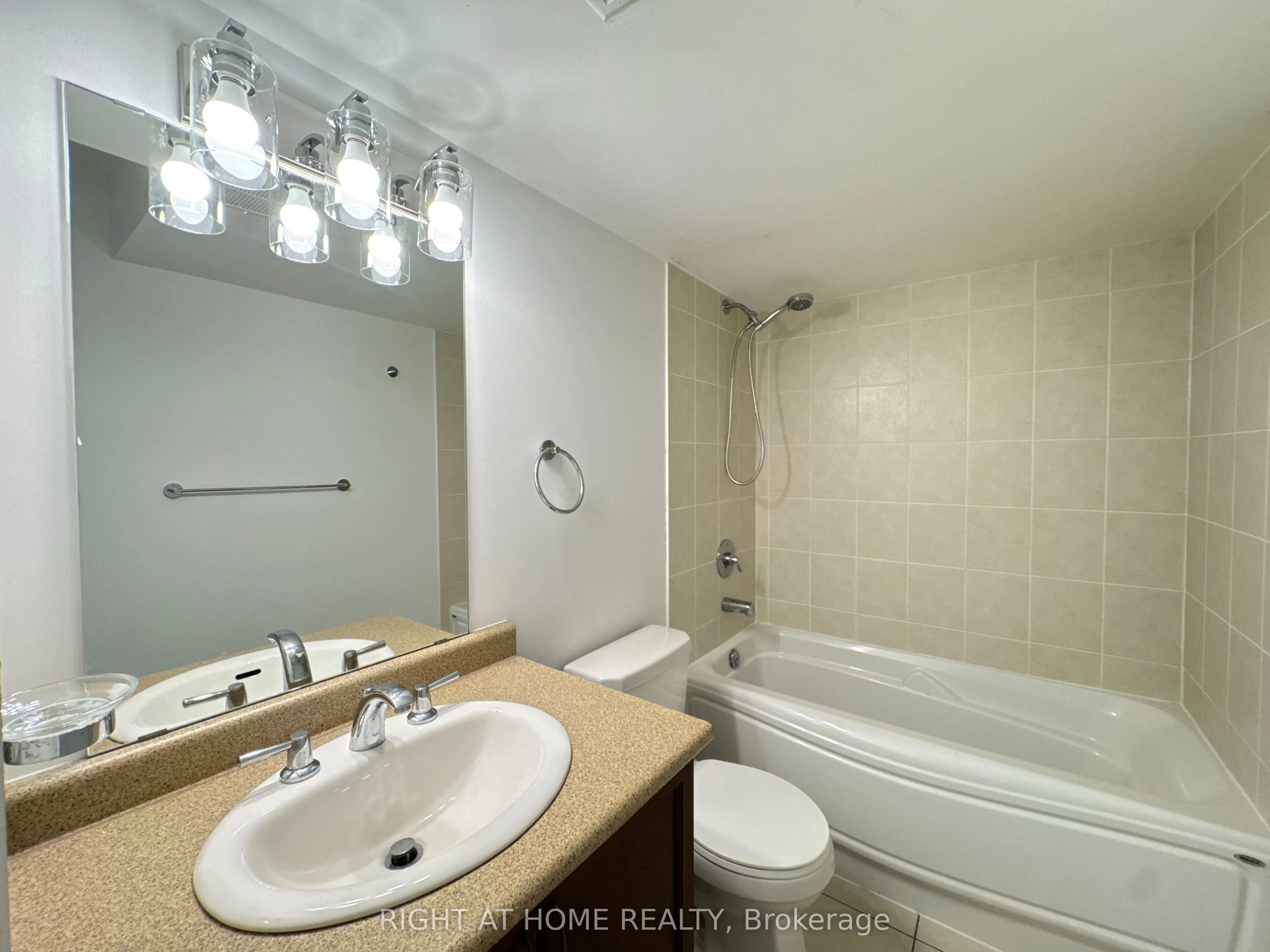 13 Seapines Street, #Basement