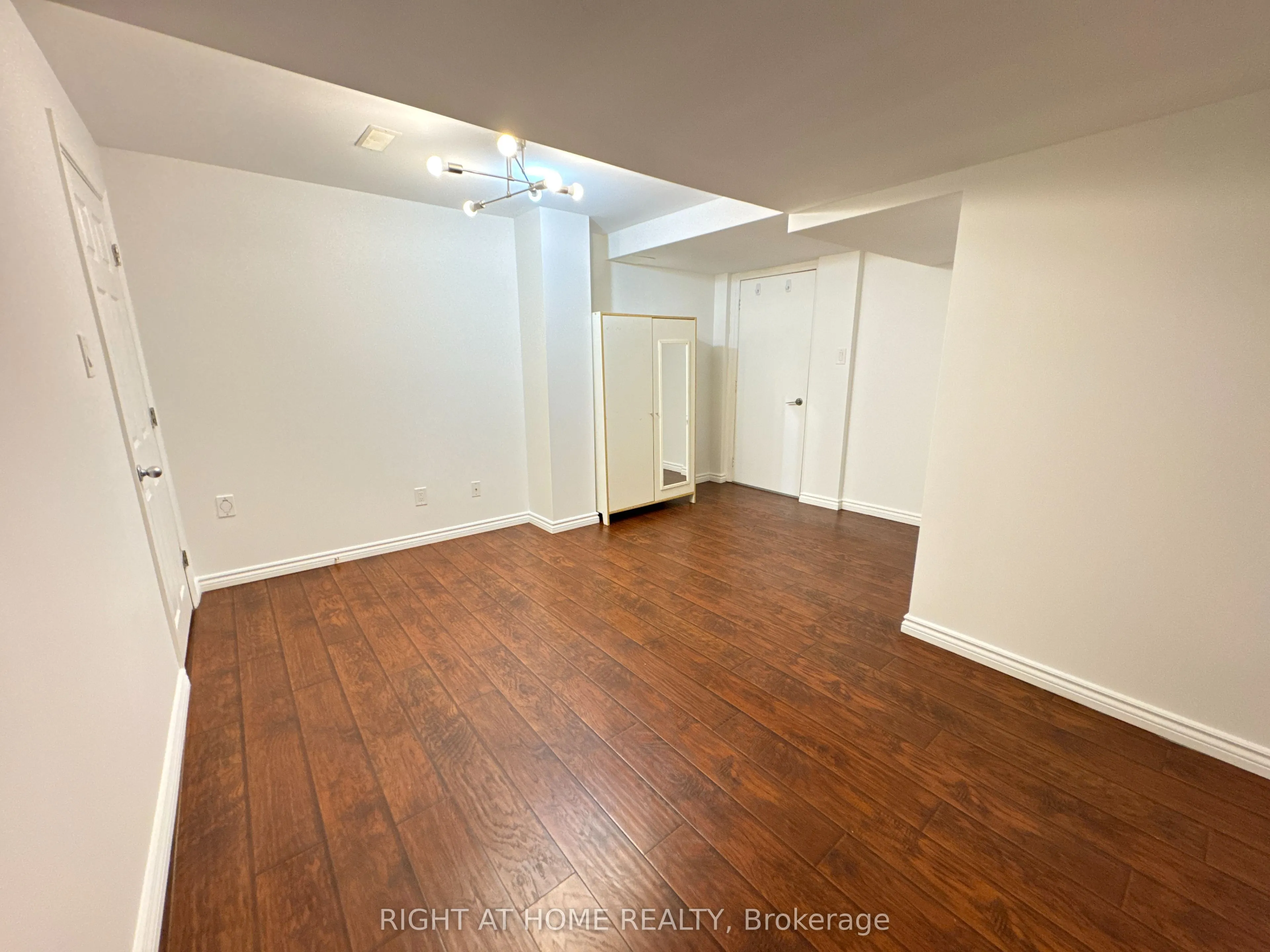 13 Seapines Street, #Basement