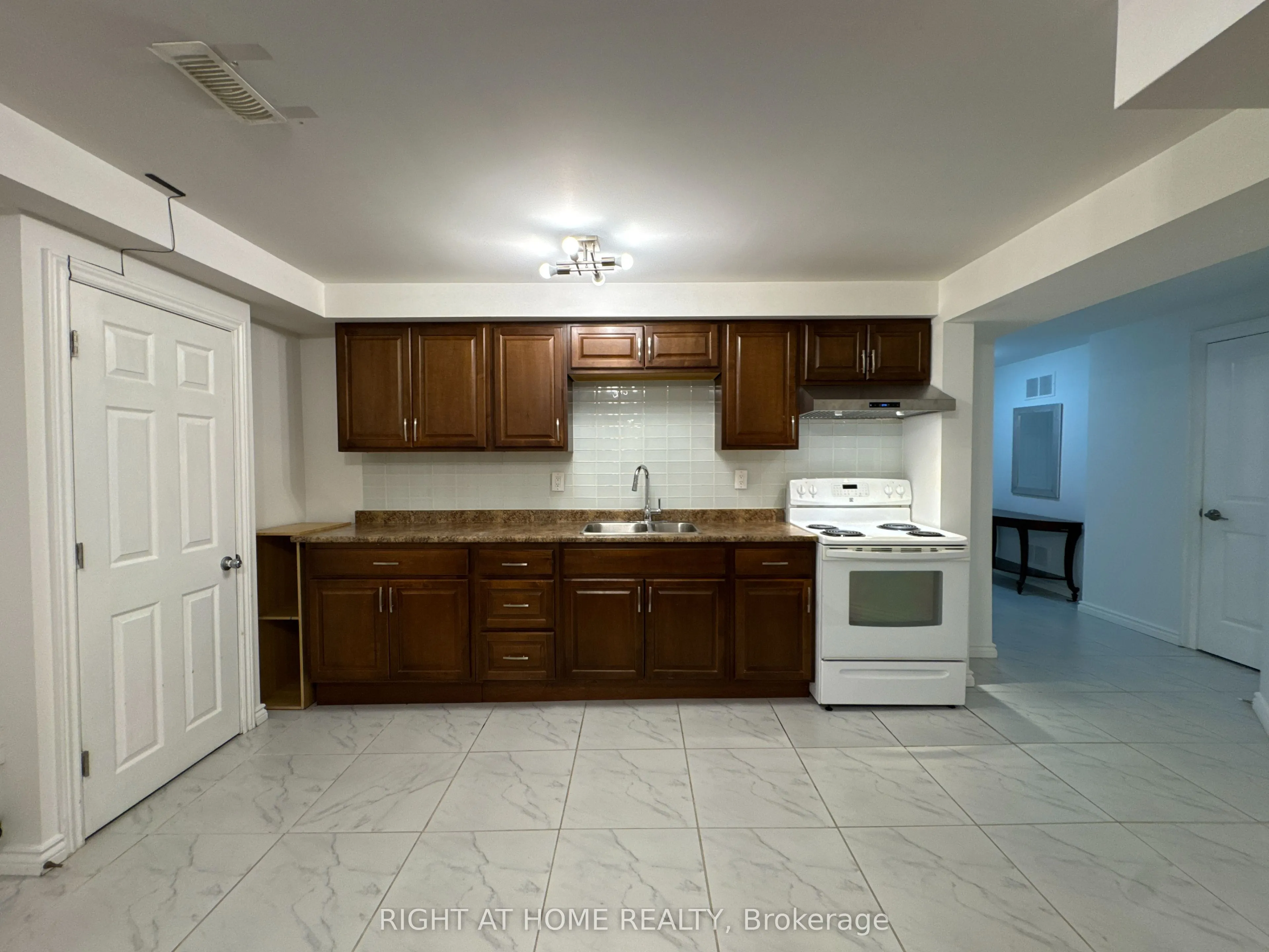 13 Seapines Street, #Basement