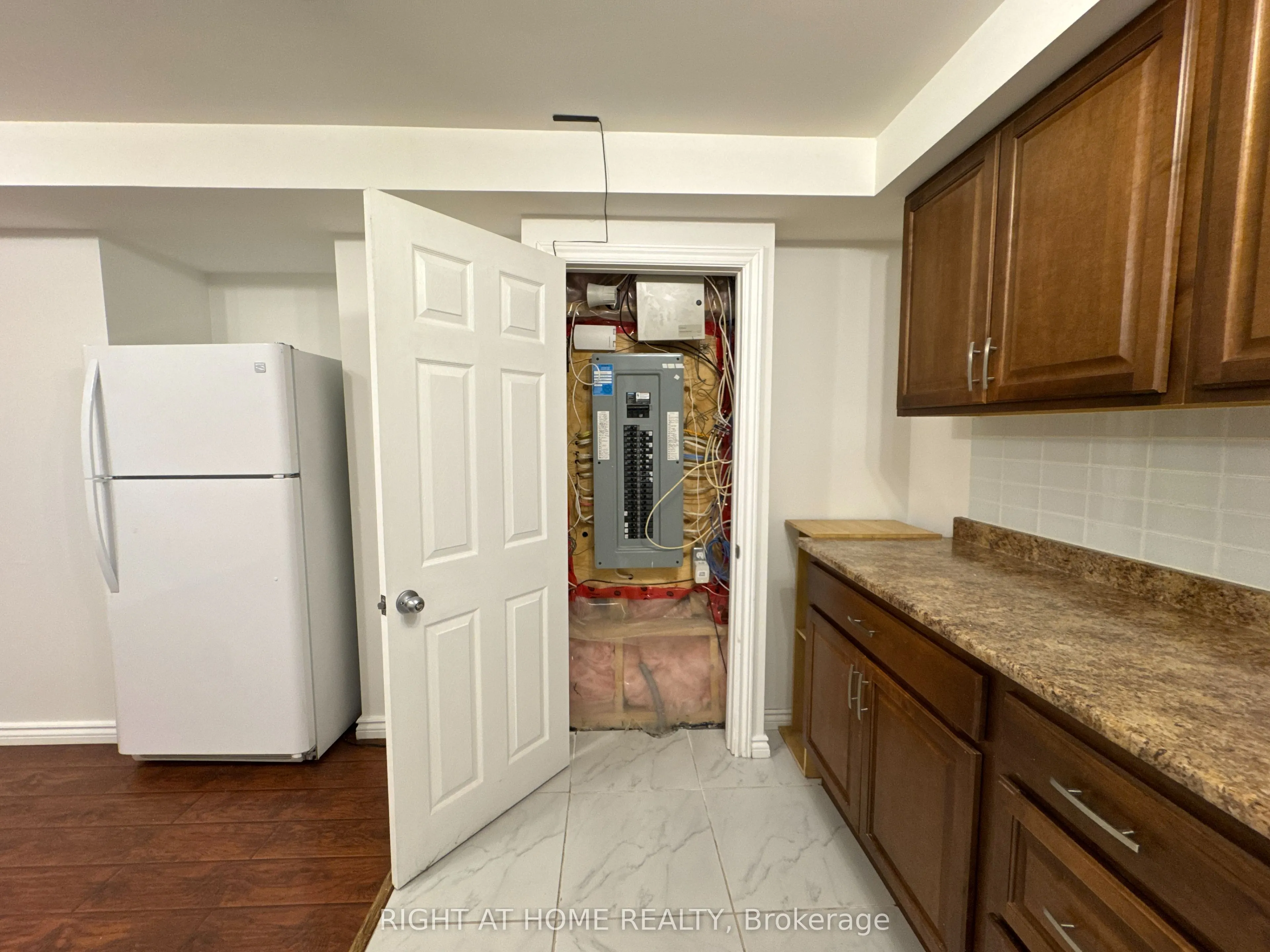 13 Seapines Street, #Basement