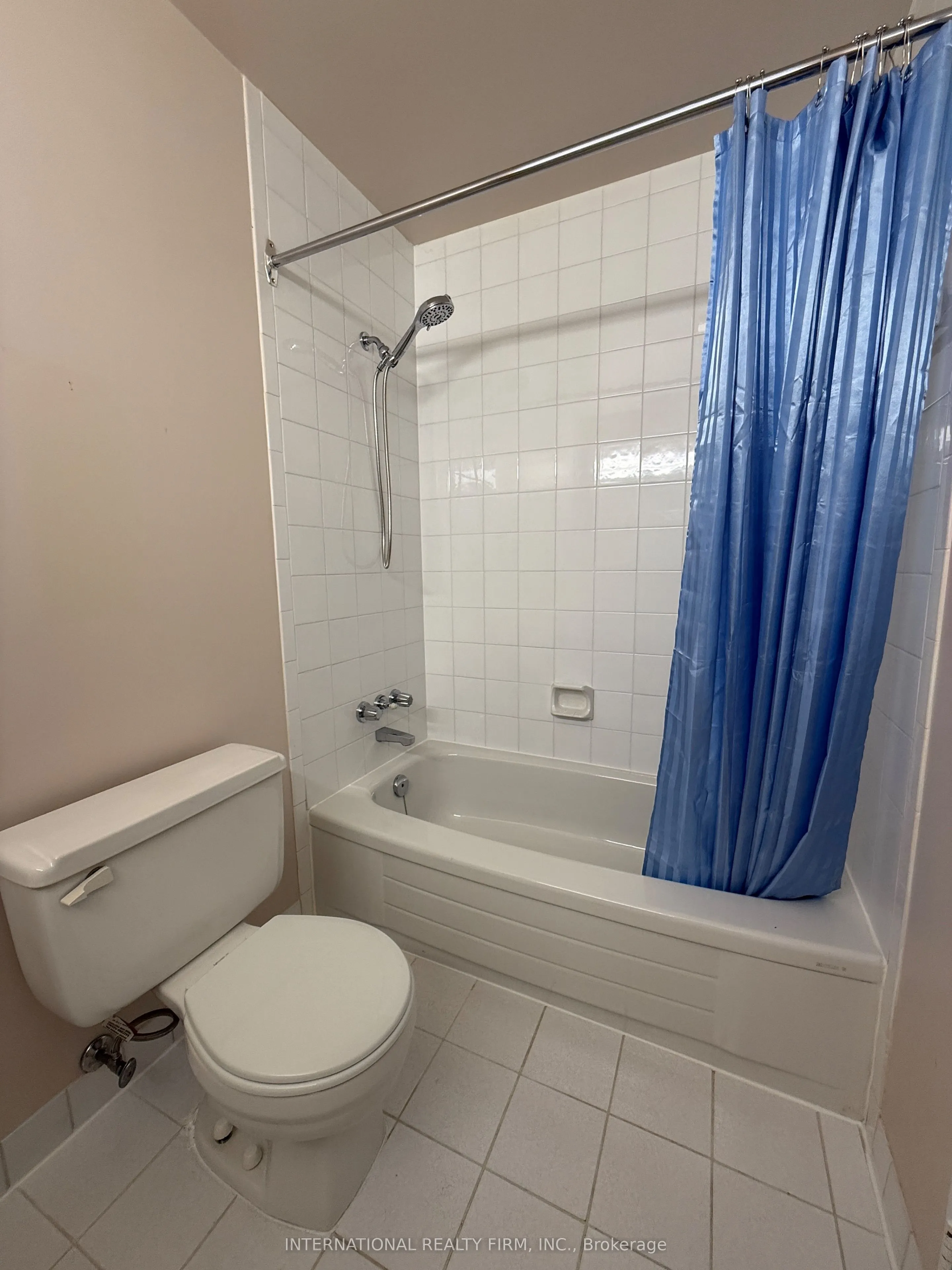 3650 Kaneff Crescent, #PH02