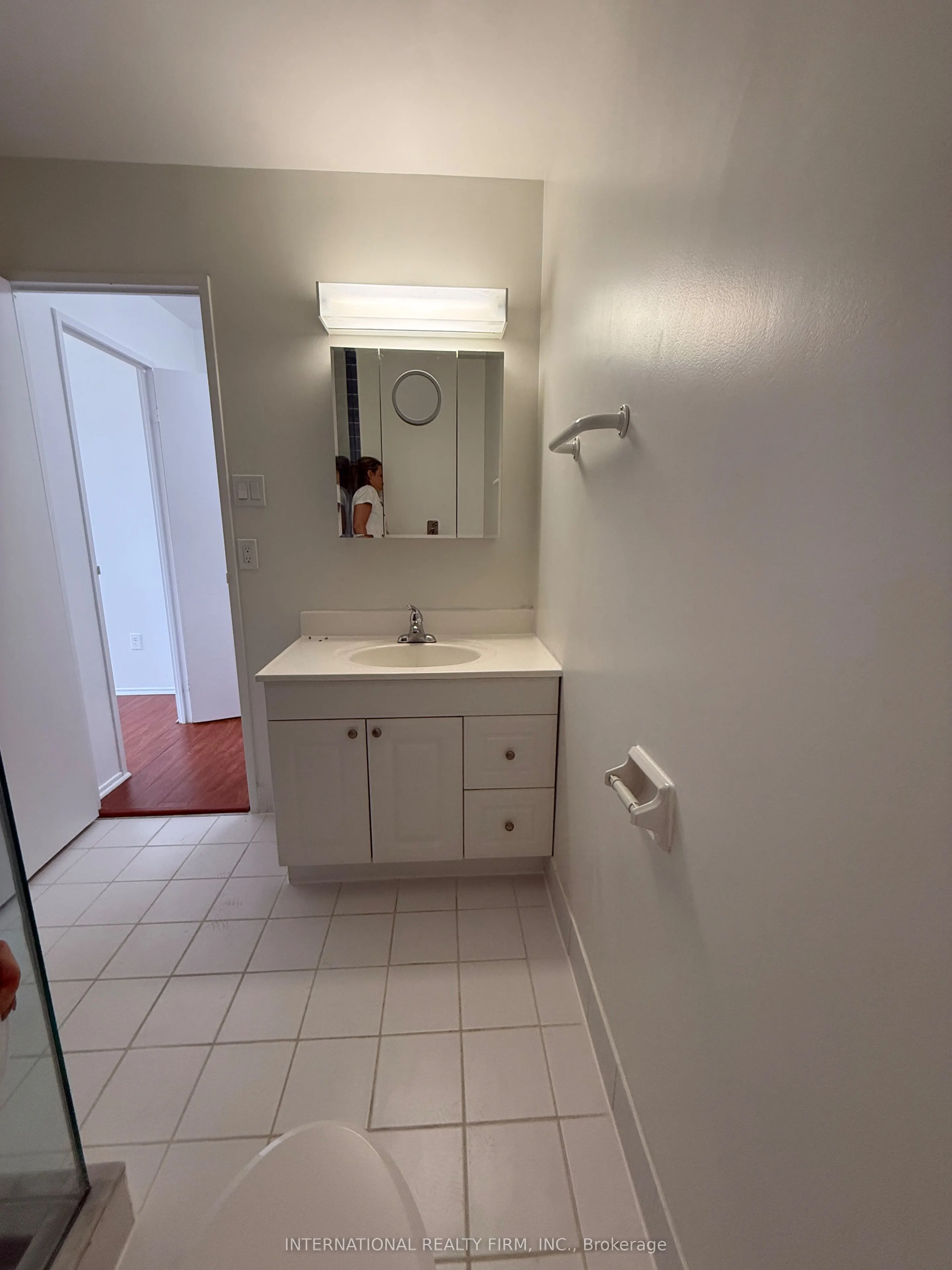 3650 Kaneff Crescent, #PH02