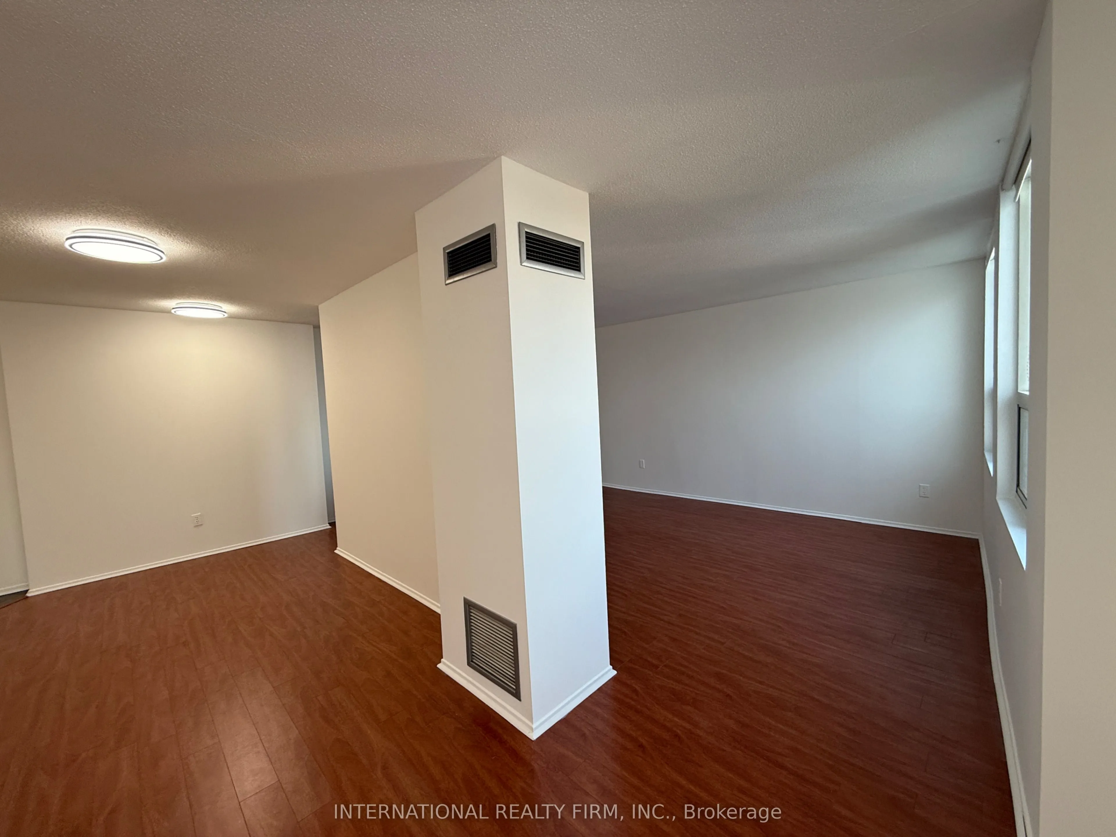 3650 Kaneff Crescent, #PH02