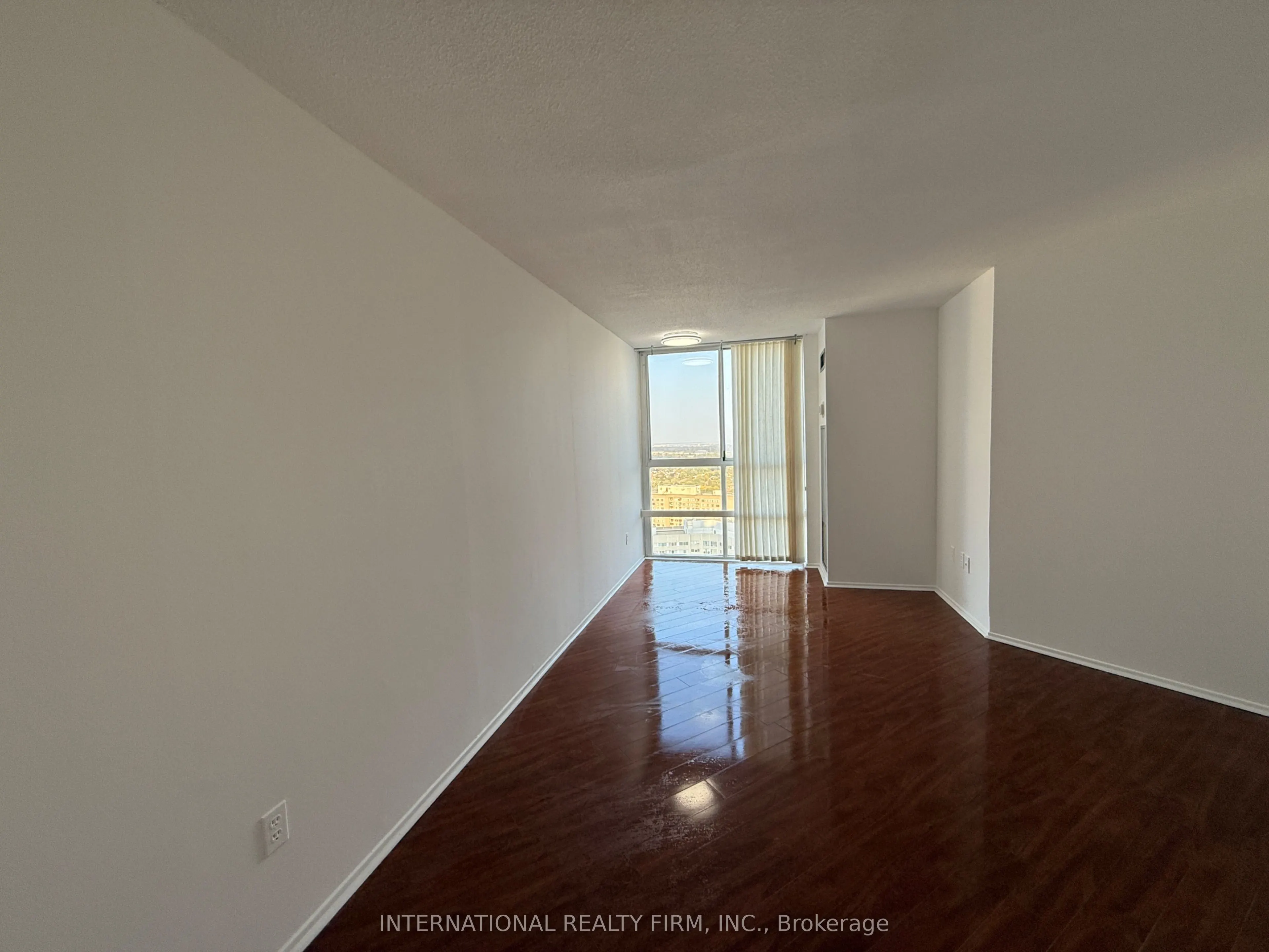 3650 Kaneff Crescent, #PH02