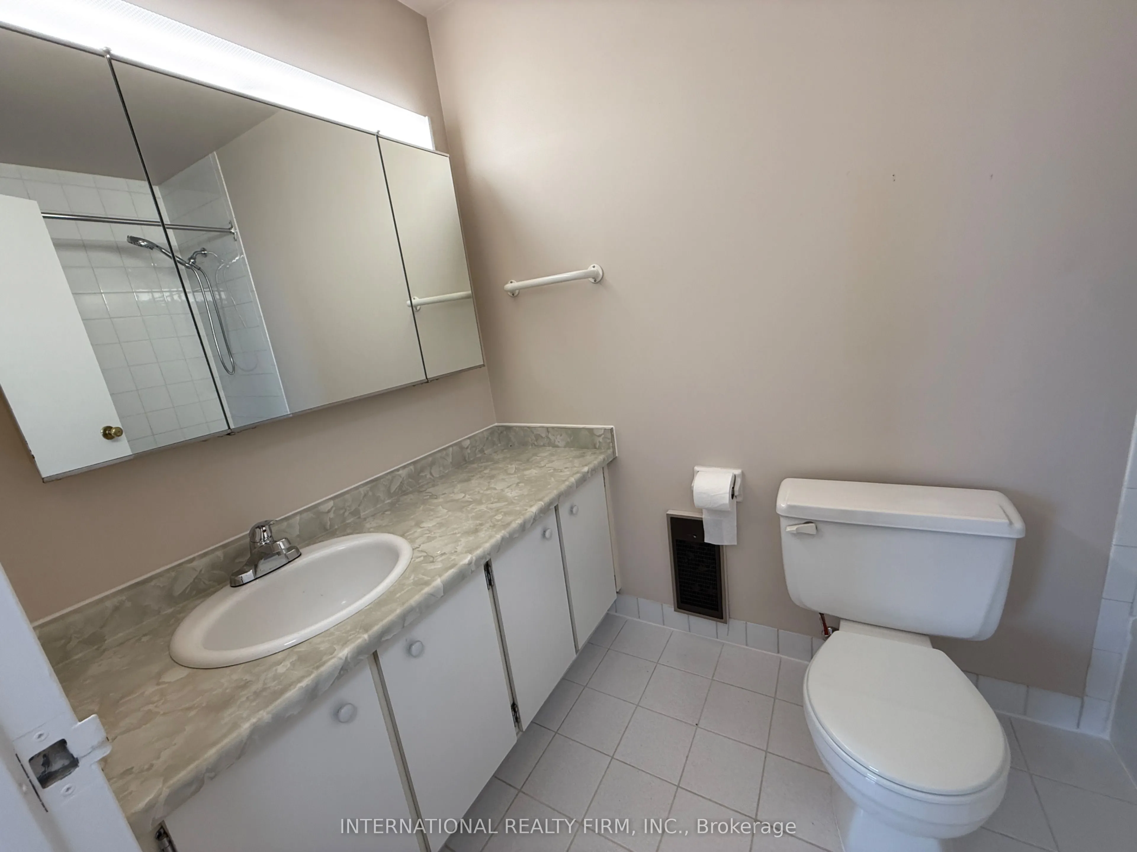 3650 Kaneff Crescent, #PH02