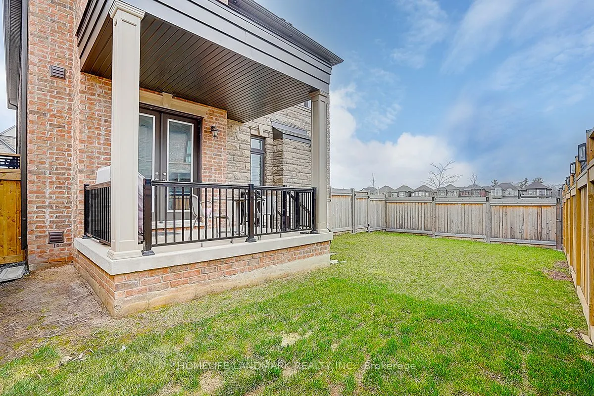 1301 Felicity Gardens