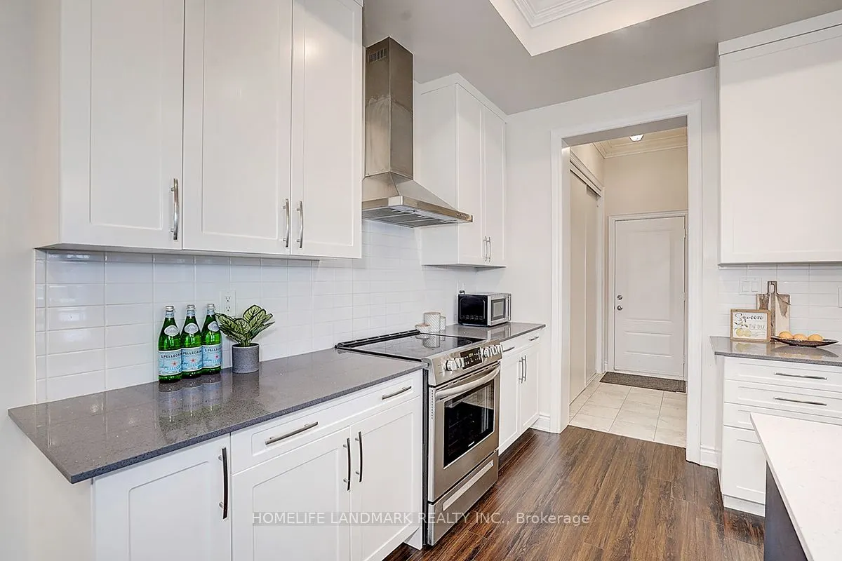 1301 Felicity Gardens