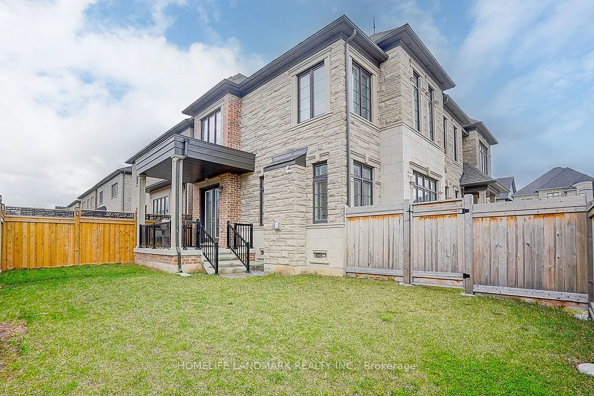 1301 Felicity Gardens