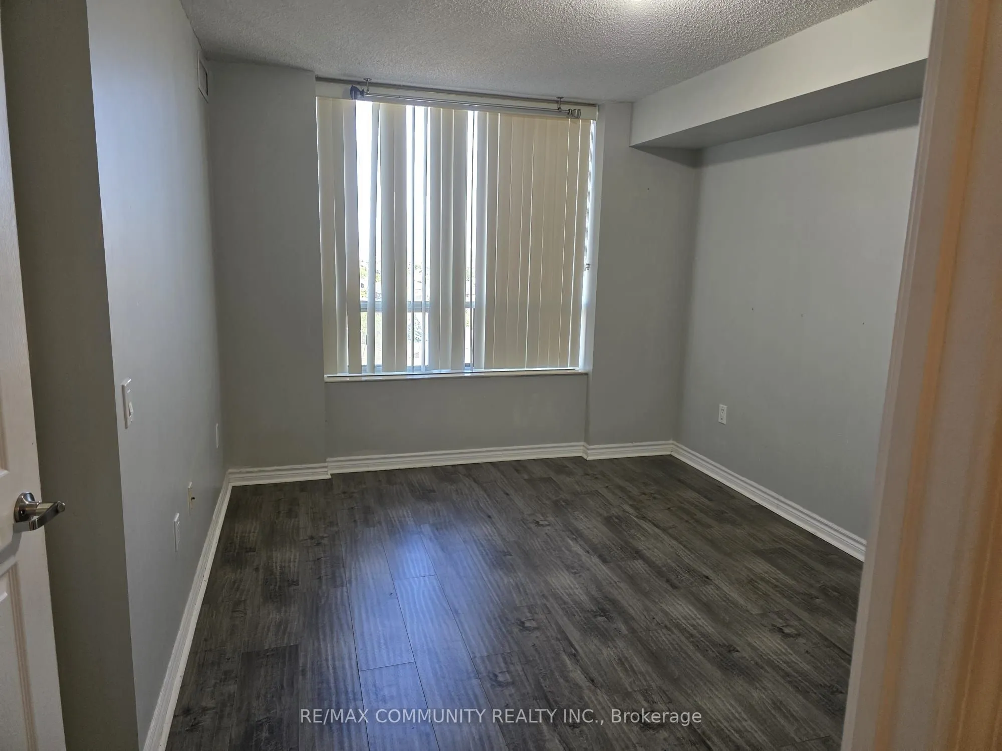 55 Strathaven Drive, #1015