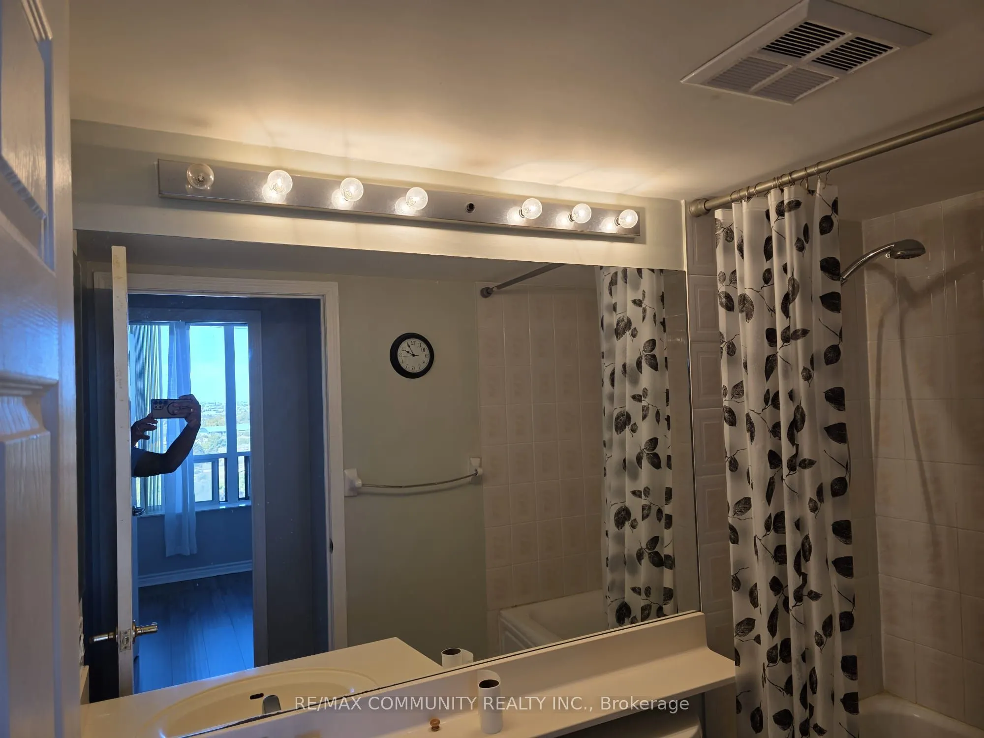 55 Strathaven Drive, #1015
