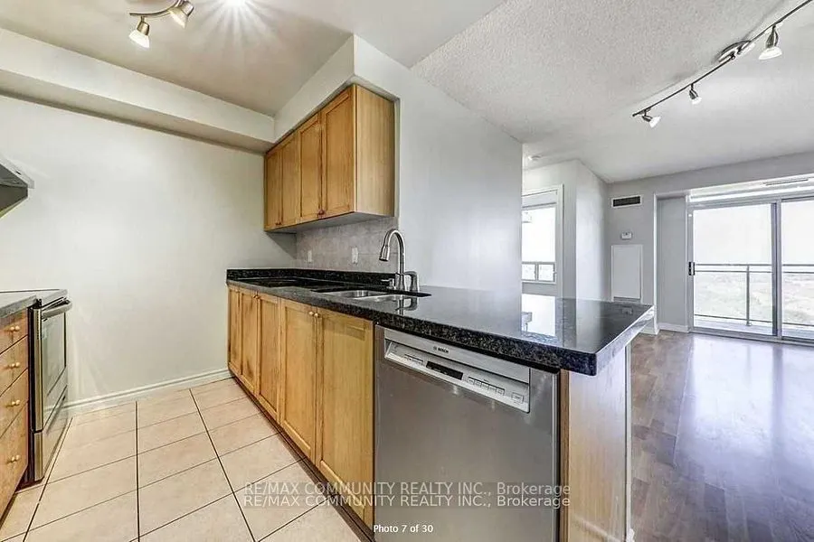 55 Strathaven Drive, #1015