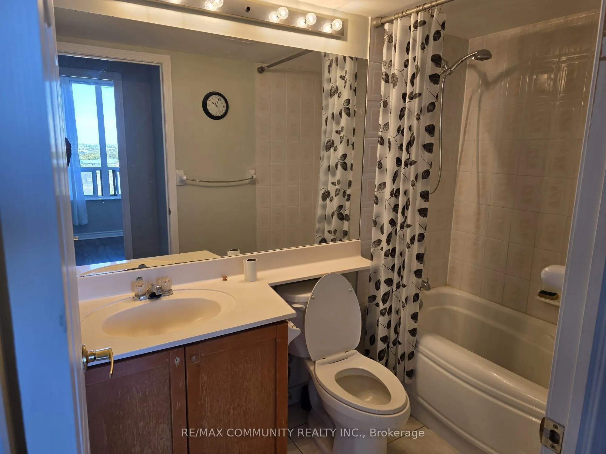 55 Strathaven Drive, #1015
