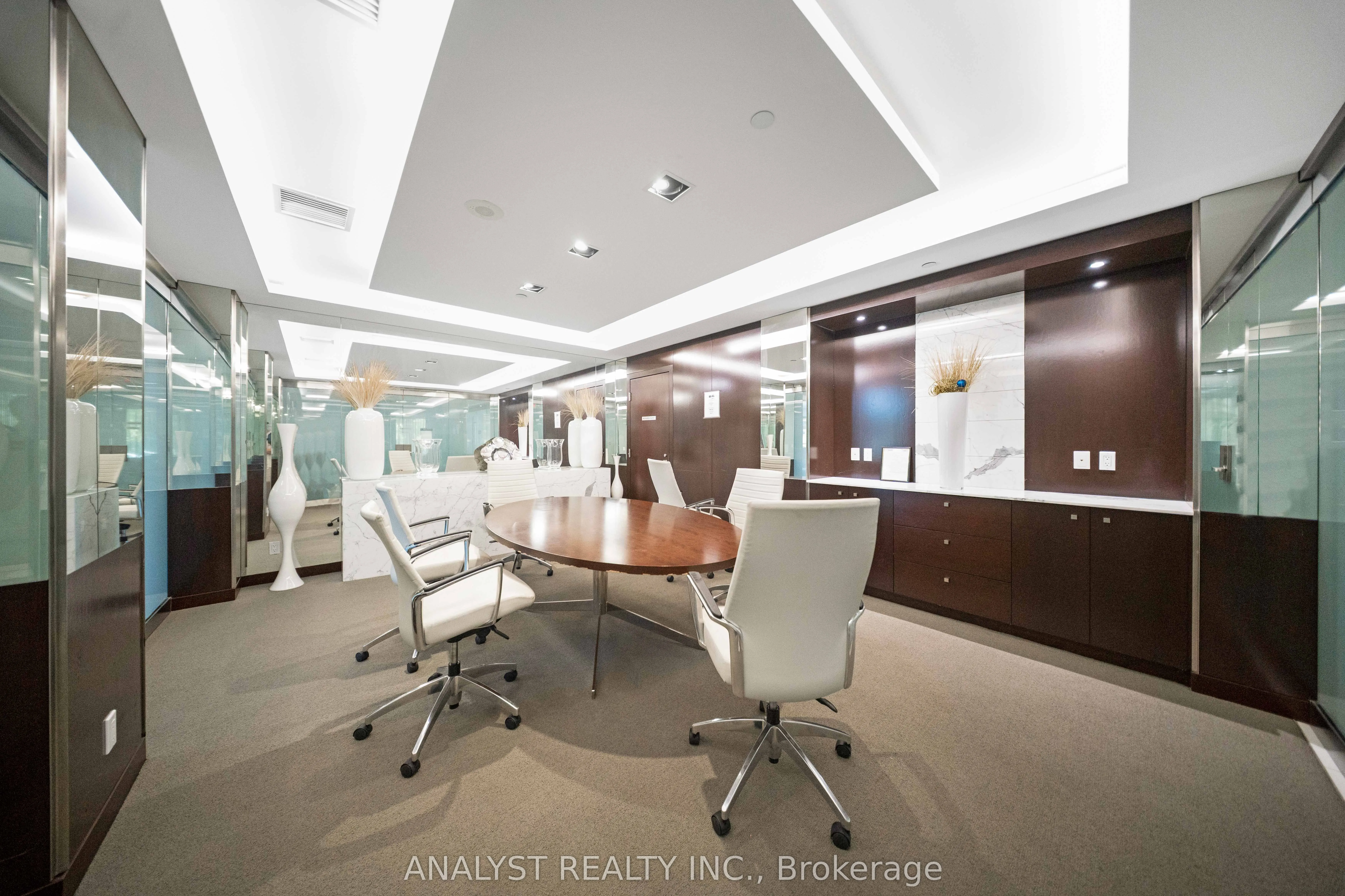 225 Sherway Gardens Road, #2802