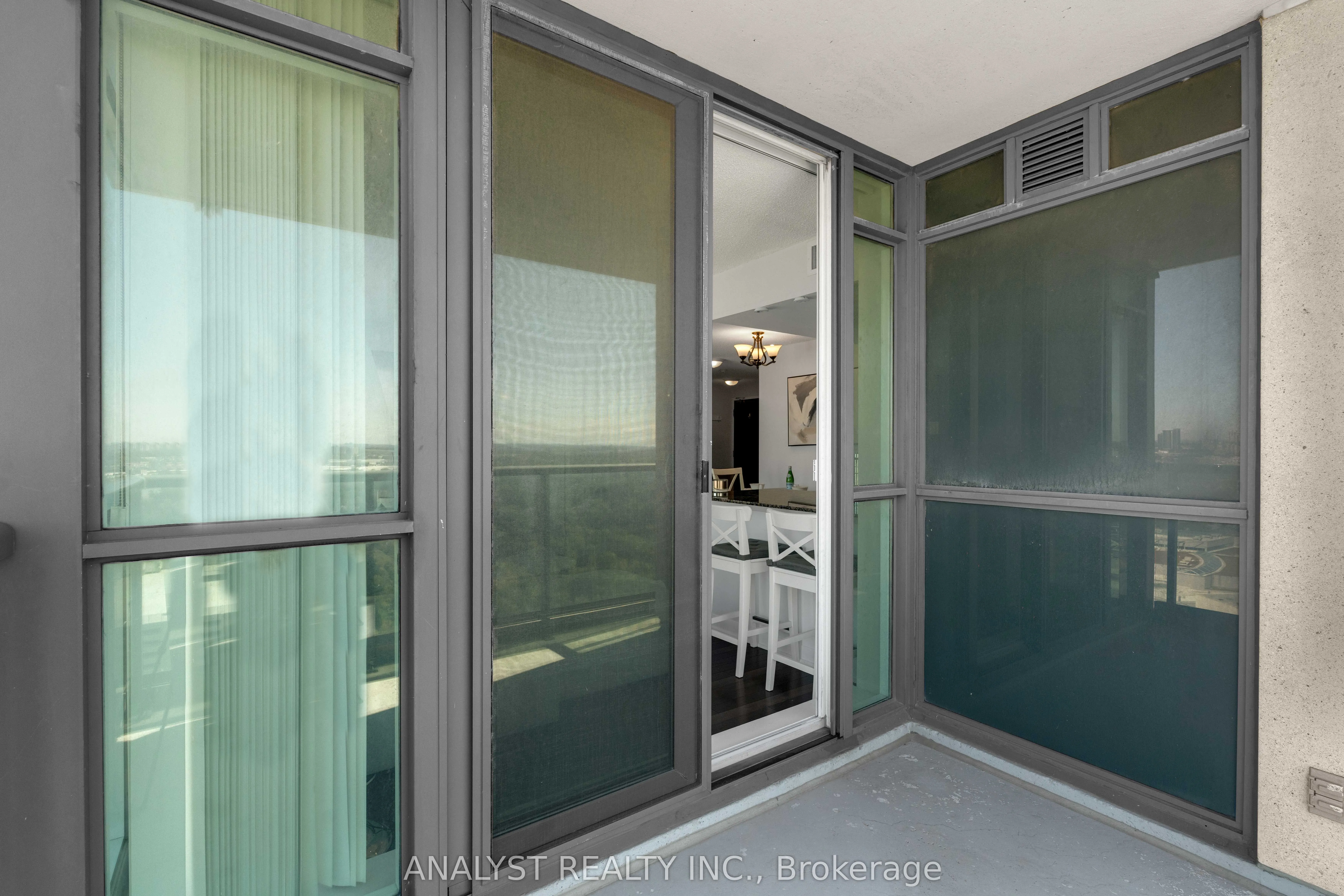 225 Sherway Gardens Road, #2802