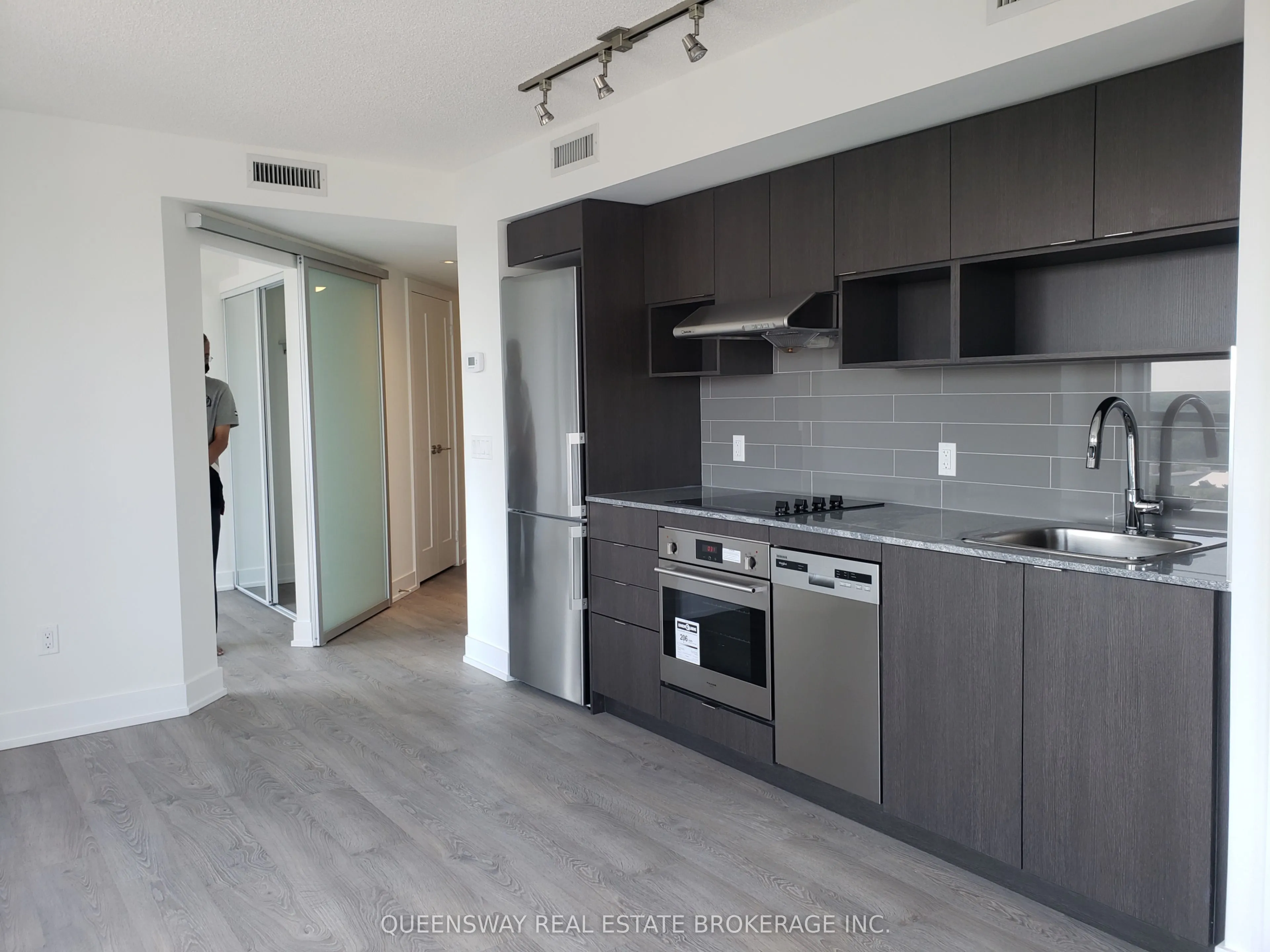 7 Mabelle Avenue, #Unit #1504