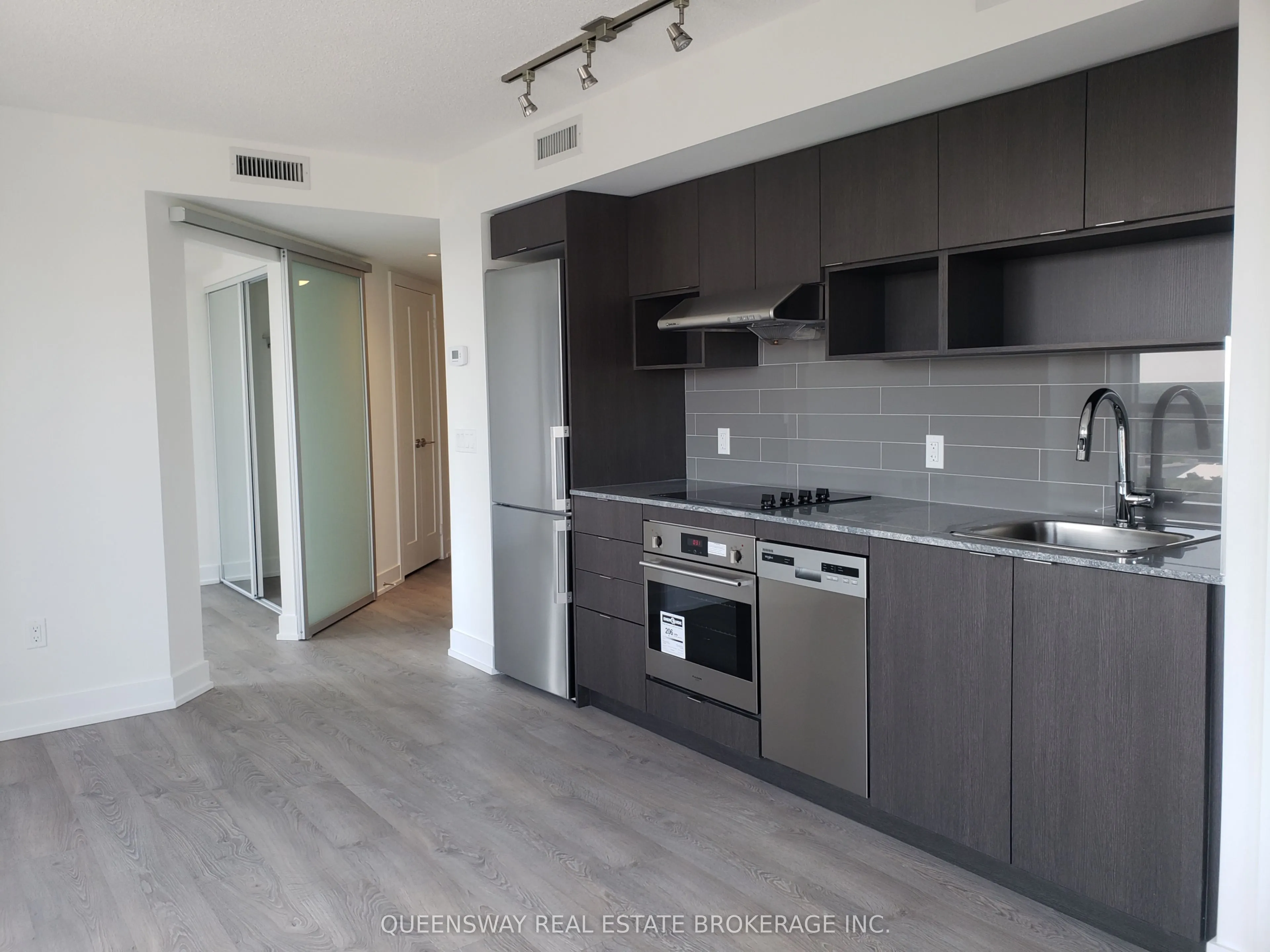 7 Mabelle Avenue, #Unit #1504