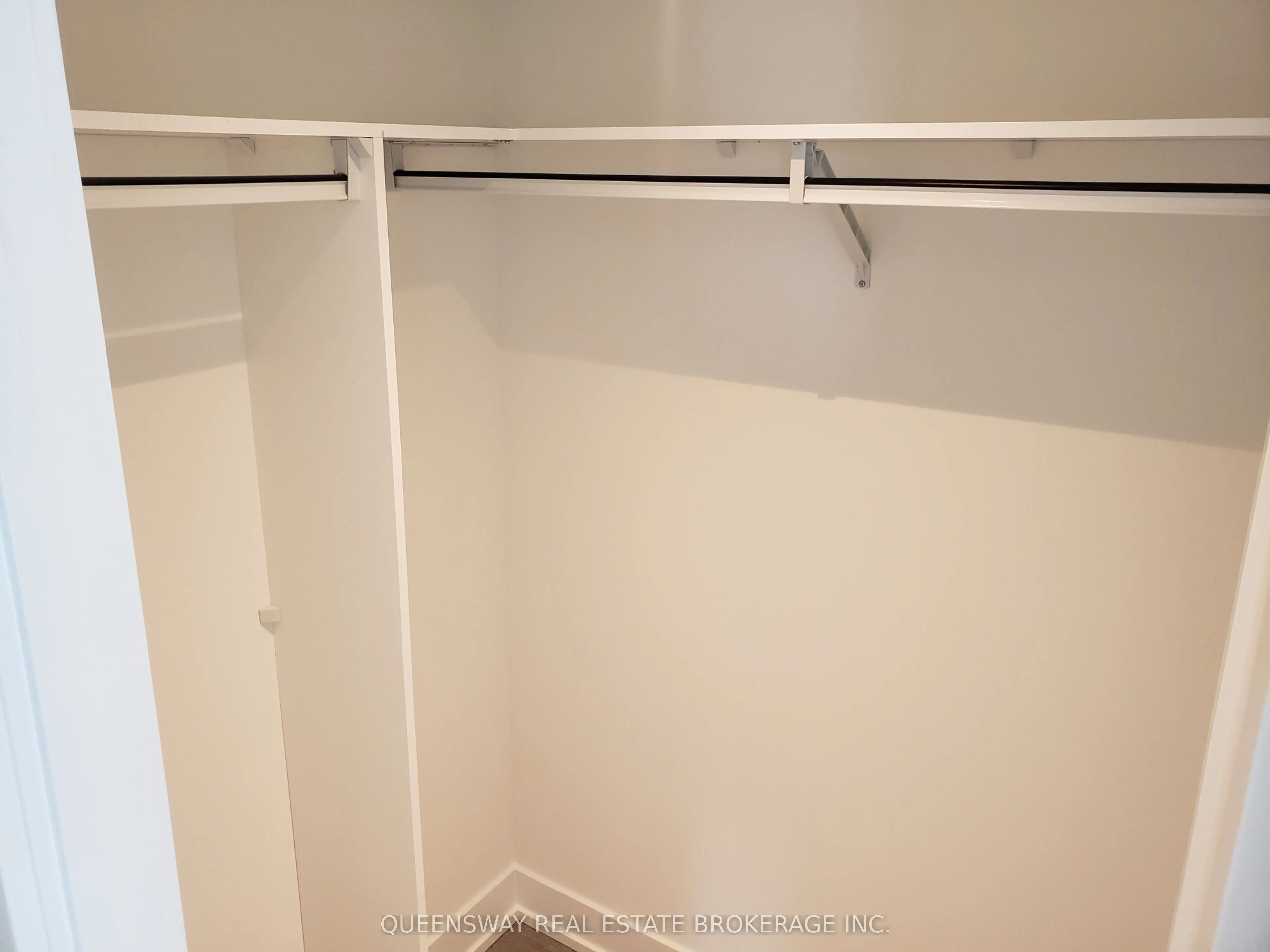 7 Mabelle Avenue, #1504
