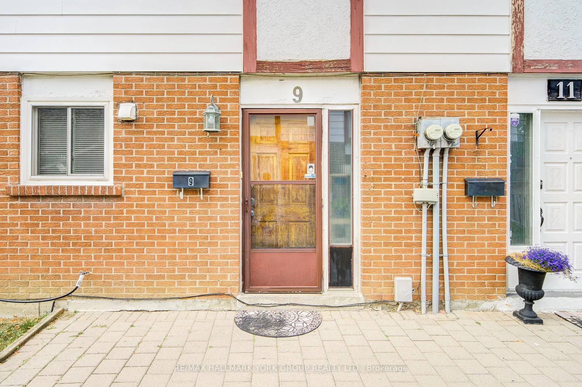 9 Bur Oak Way, #6