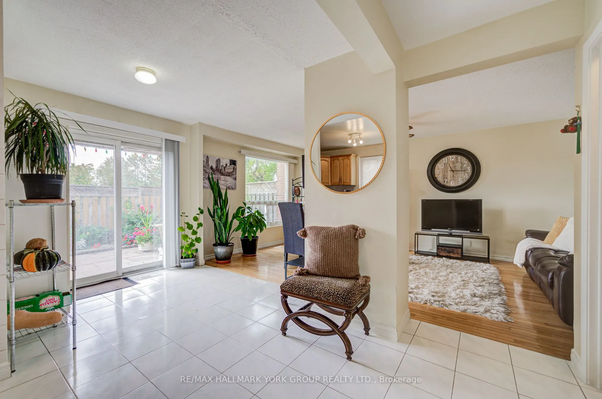 9 Bur Oak Way, #6