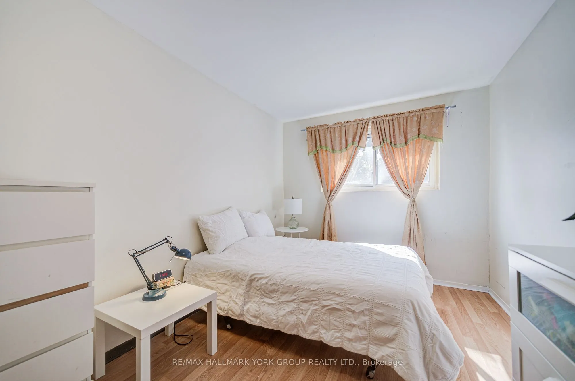 9 Bur Oak Way, #6