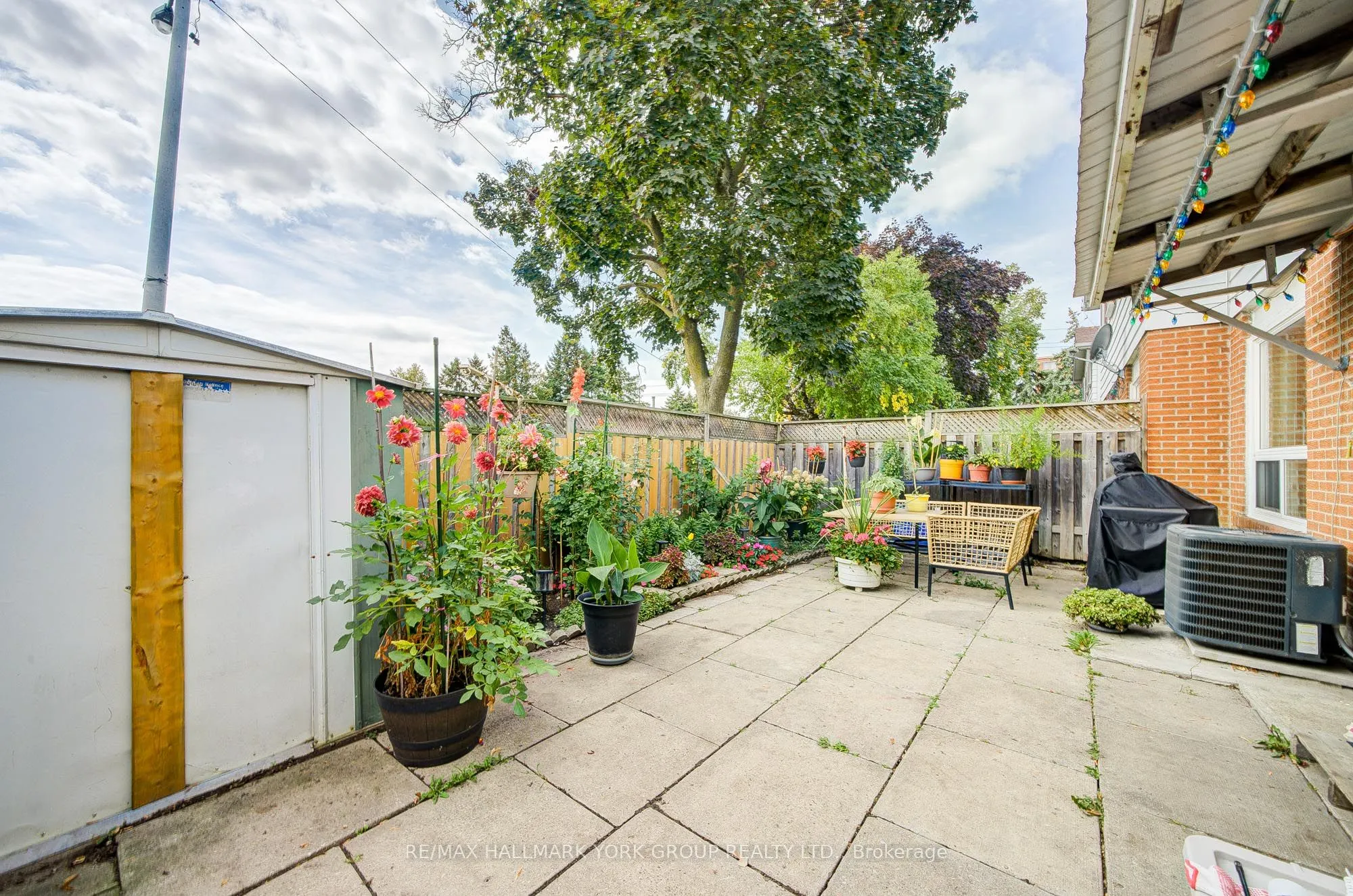9 Bur Oak Way, #6