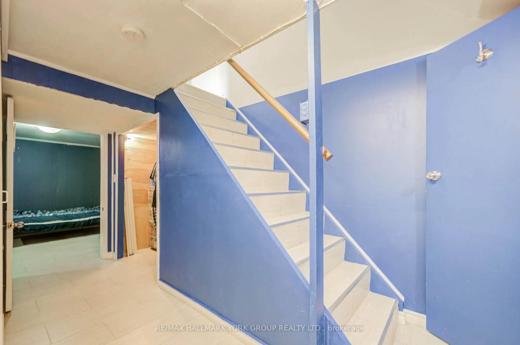 9 Bur Oak Way, #6