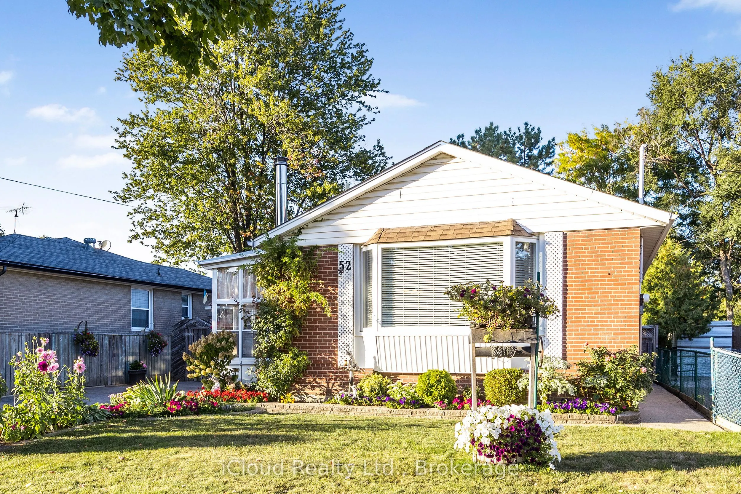 52 Kimbark Drive N