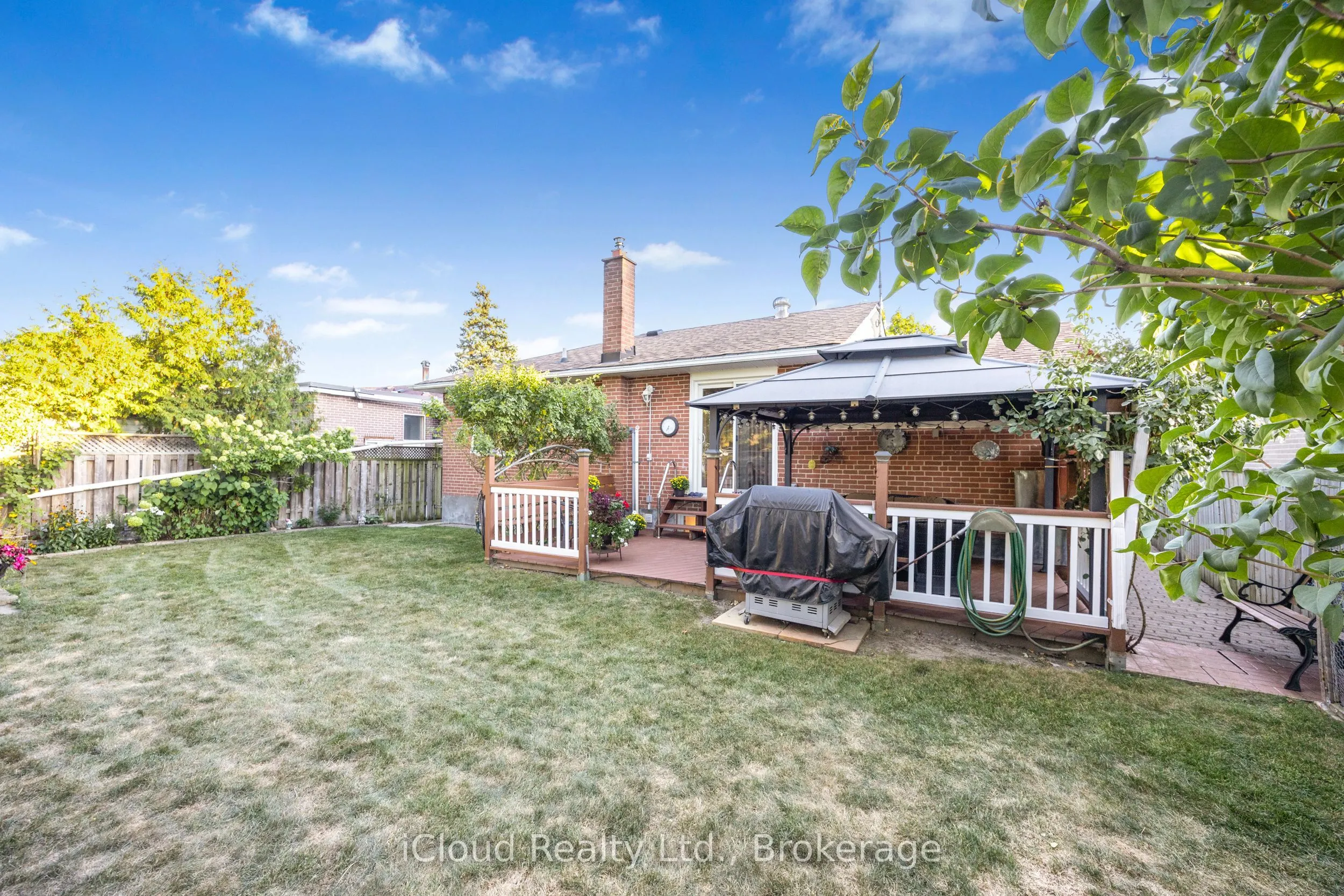 52 Kimbark Drive N