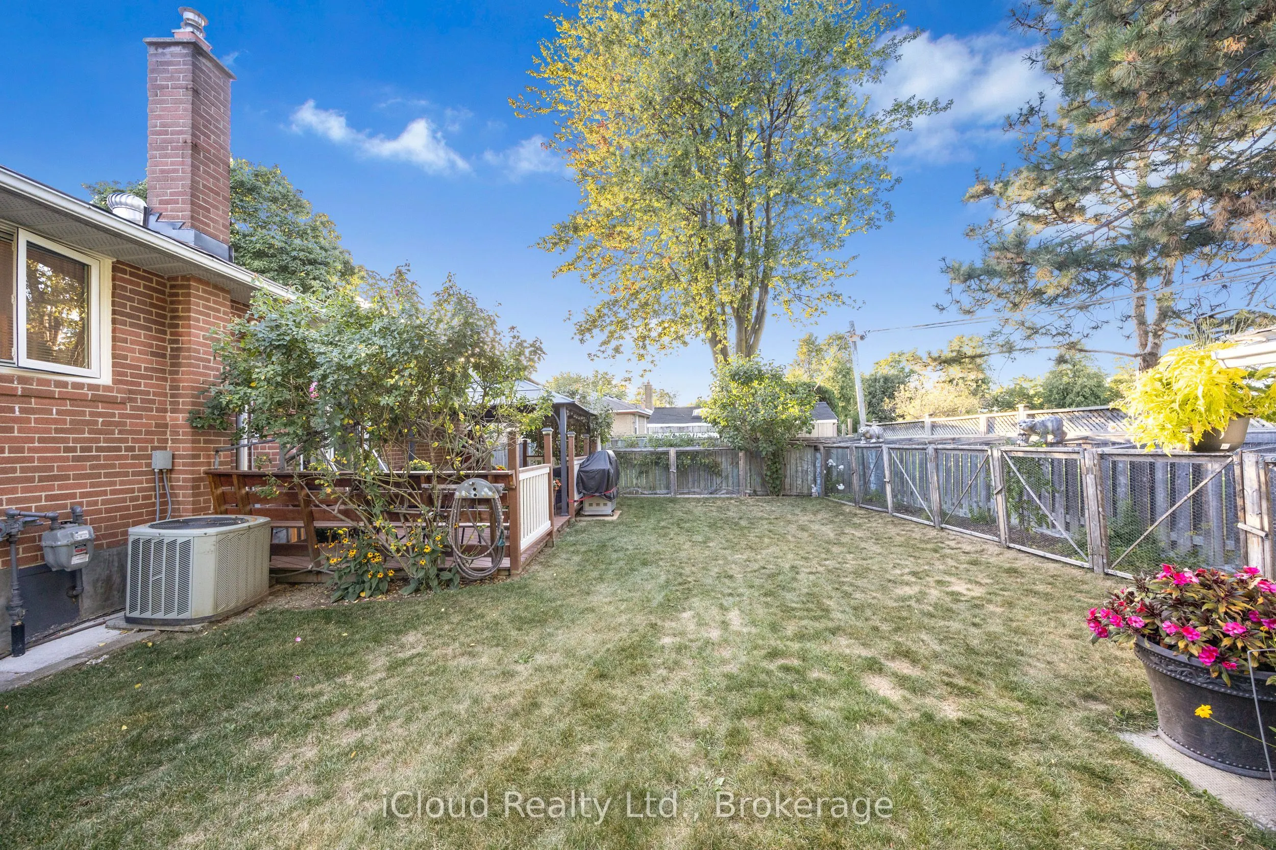 52 Kimbark Drive N