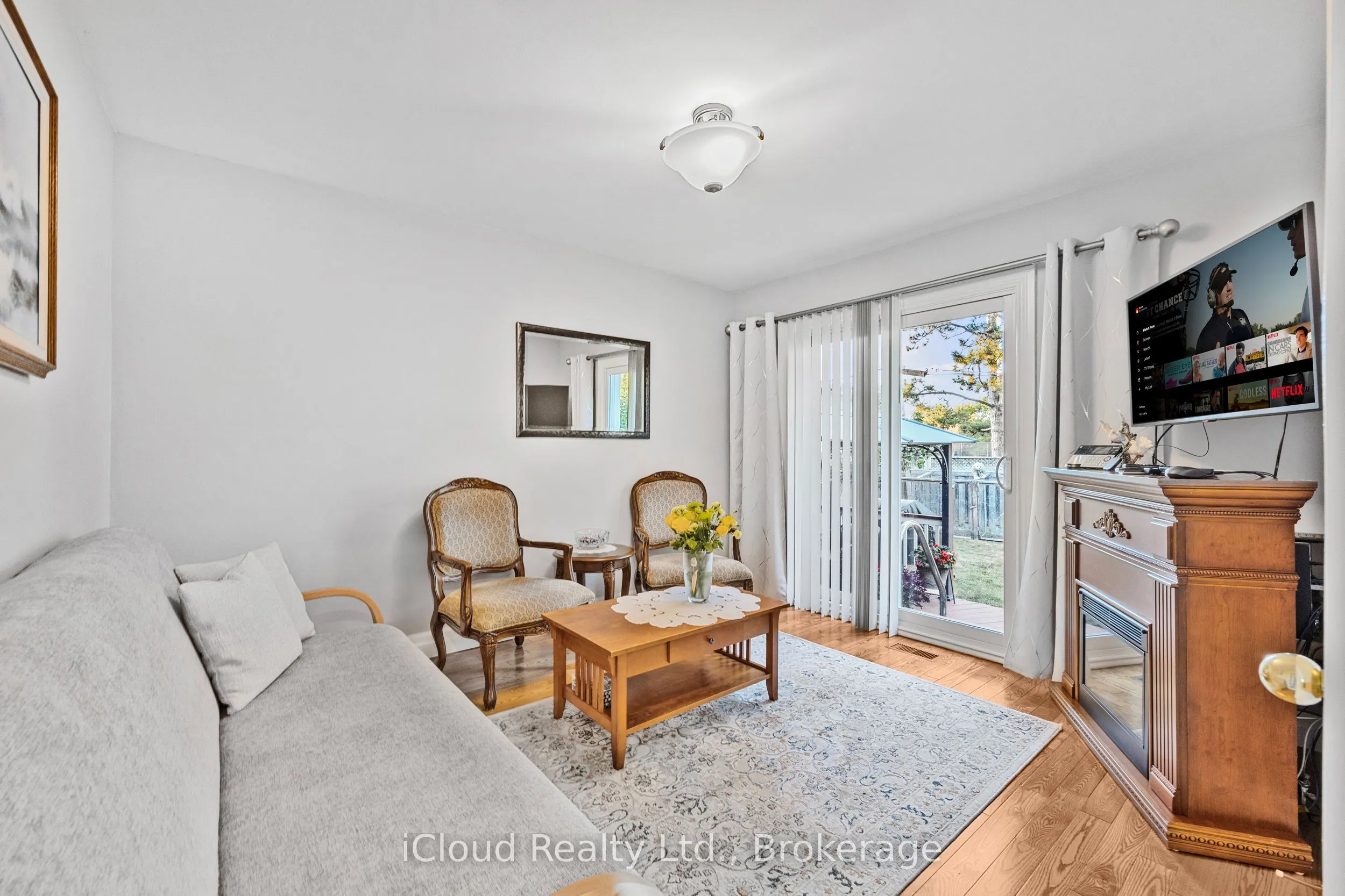 52 Kimbark Drive N