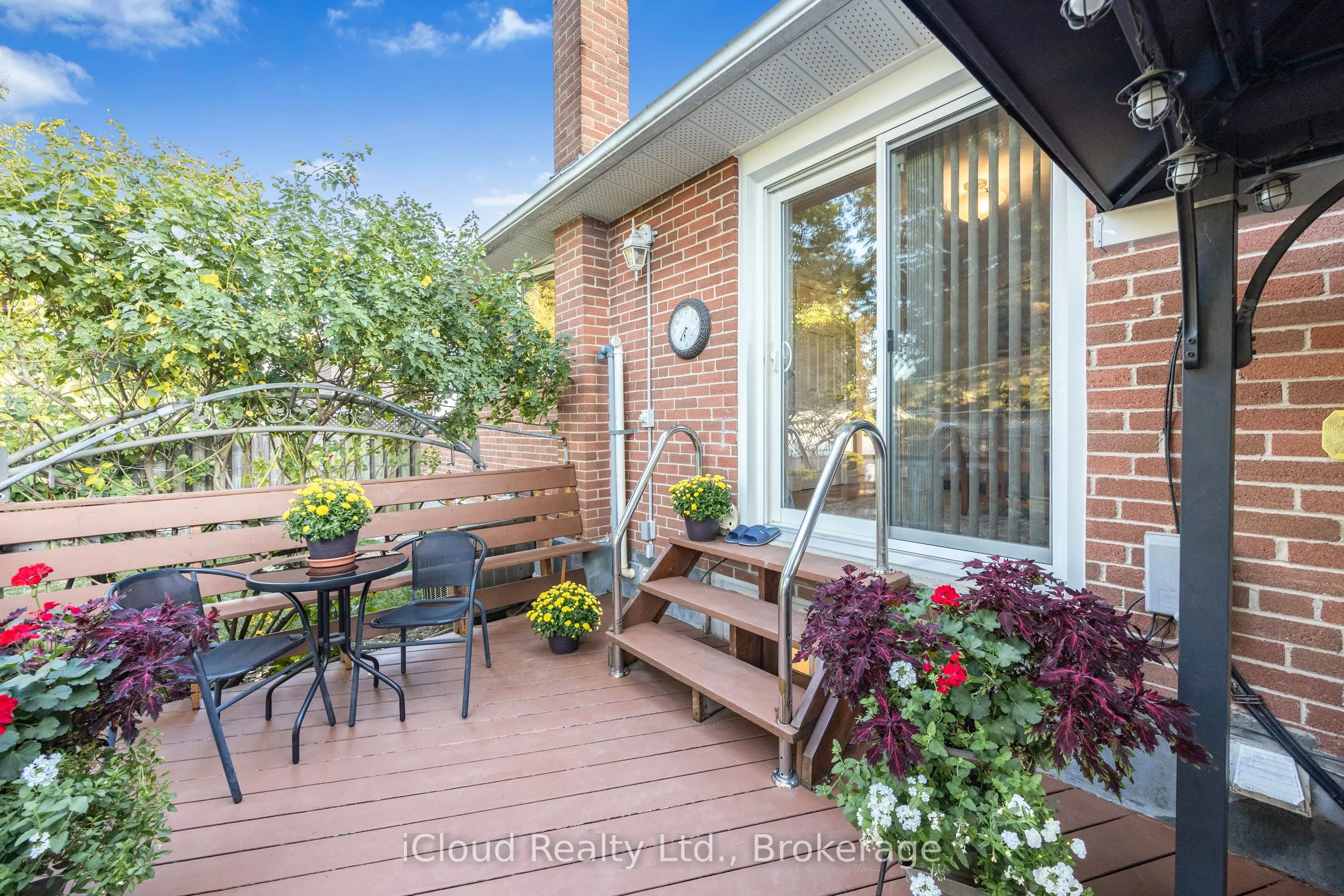 52 Kimbark Drive N