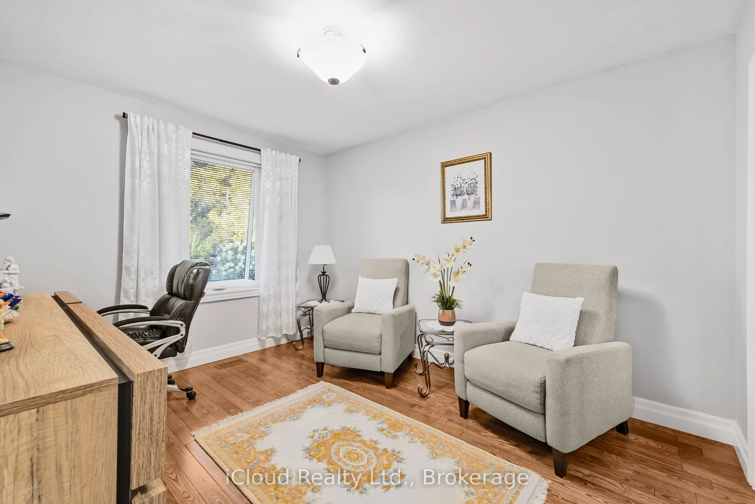 52 Kimbark Drive N