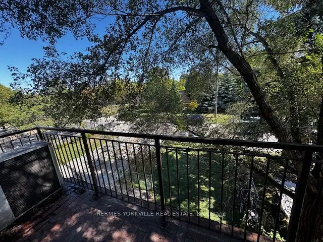20 Elway Court