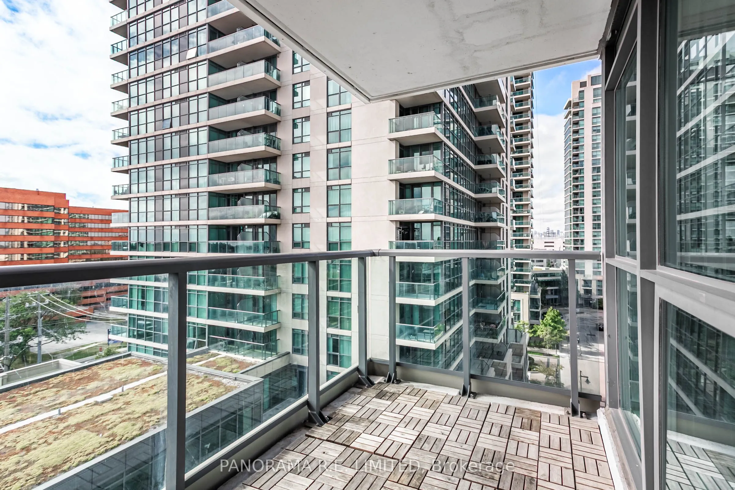 205 Sherway Gardens Road, #810