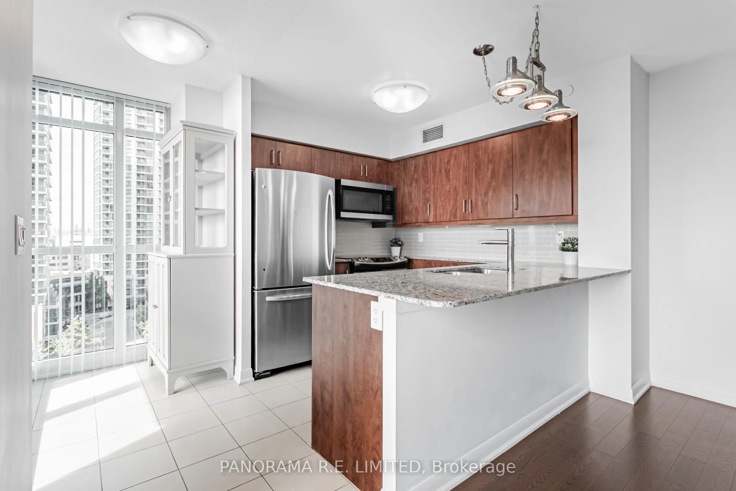 205 Sherway Gardens Road, #810