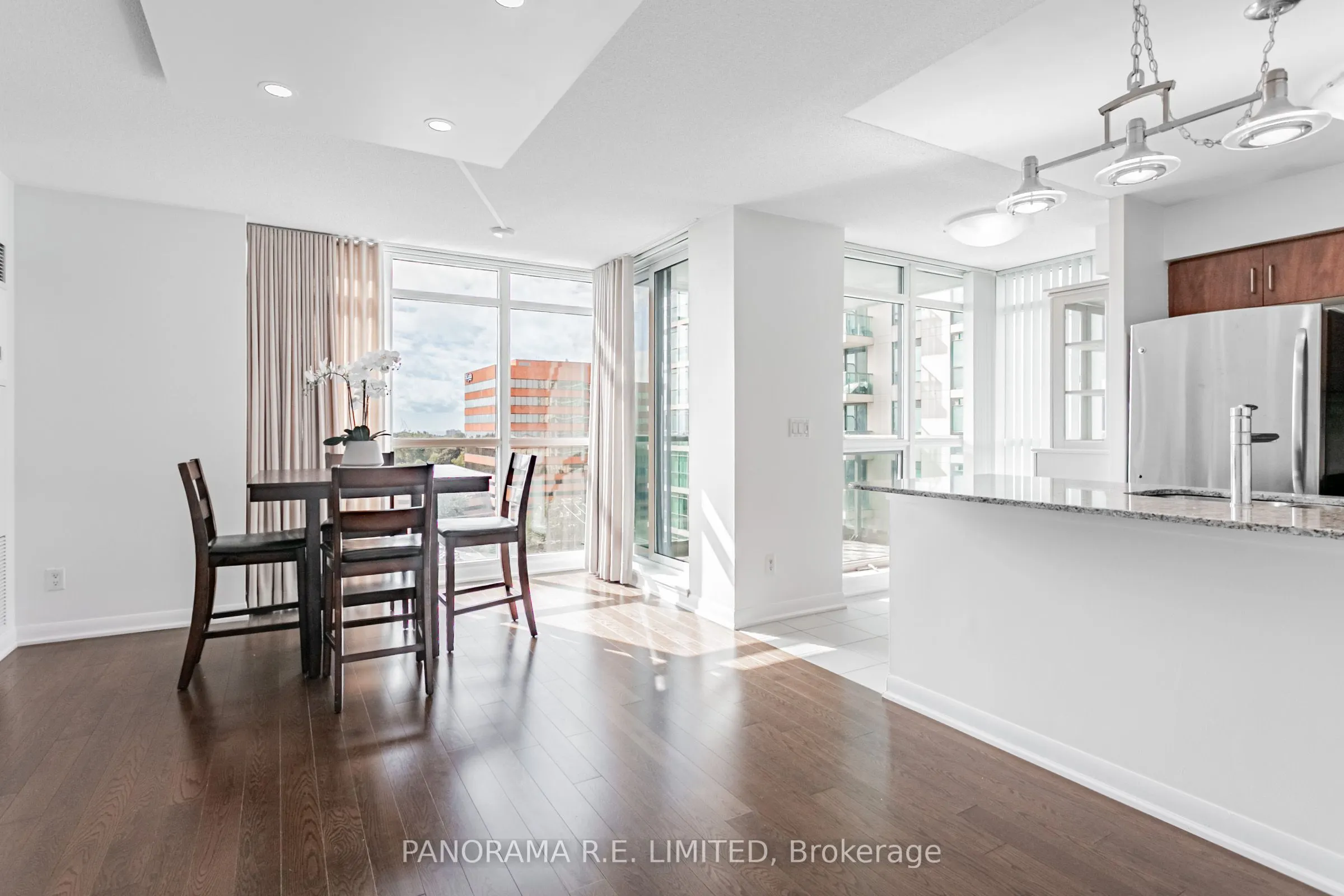 205 Sherway Gardens Road, #810
