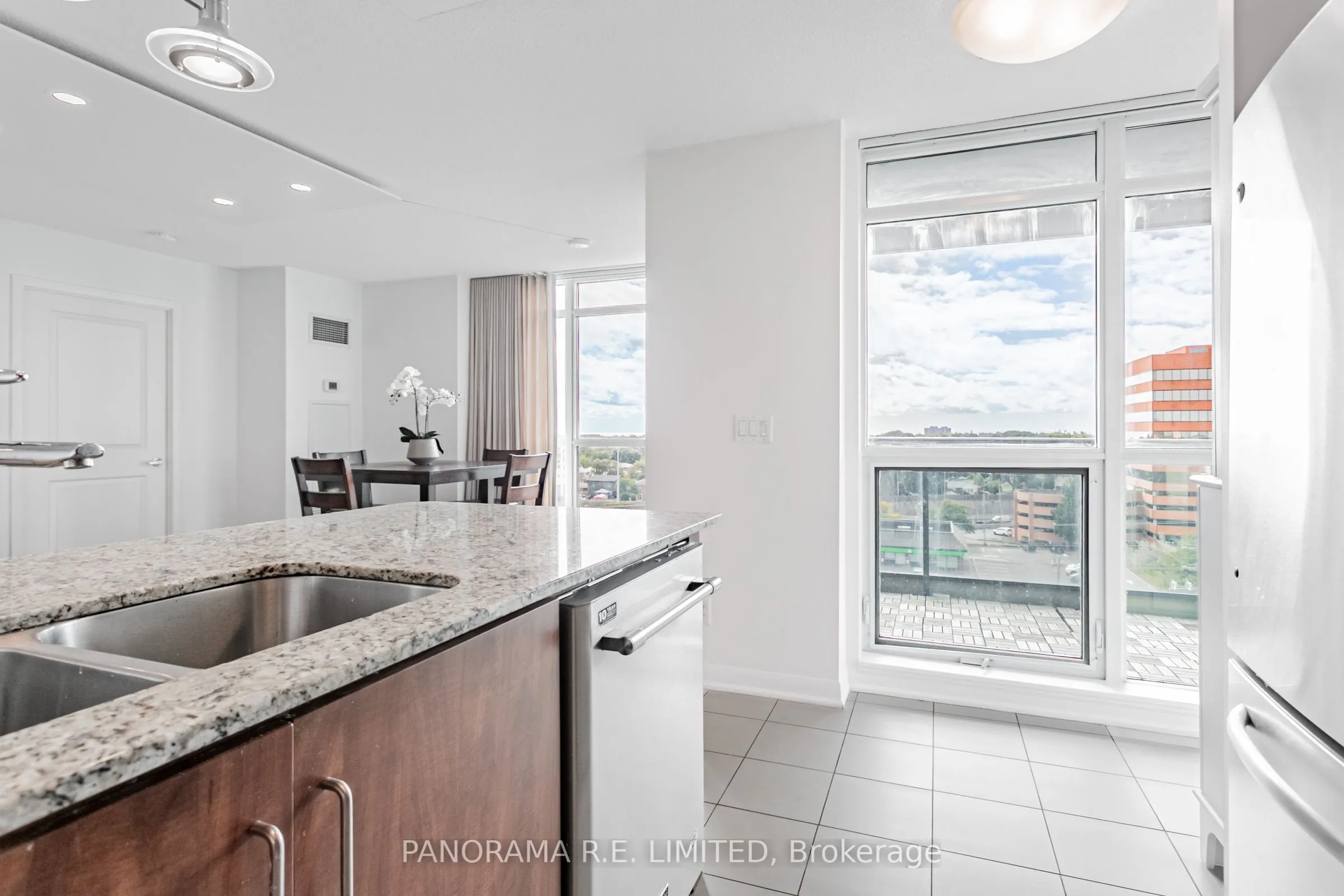 205 Sherway Gardens Road, #810