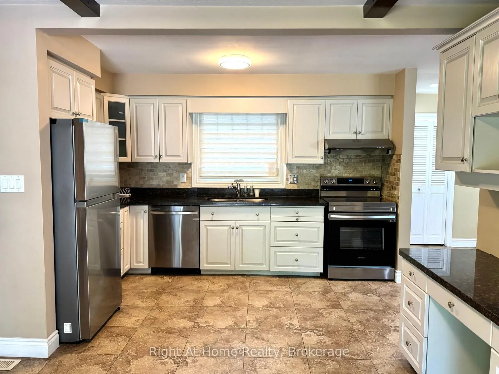 4054 Apple Valley Lane