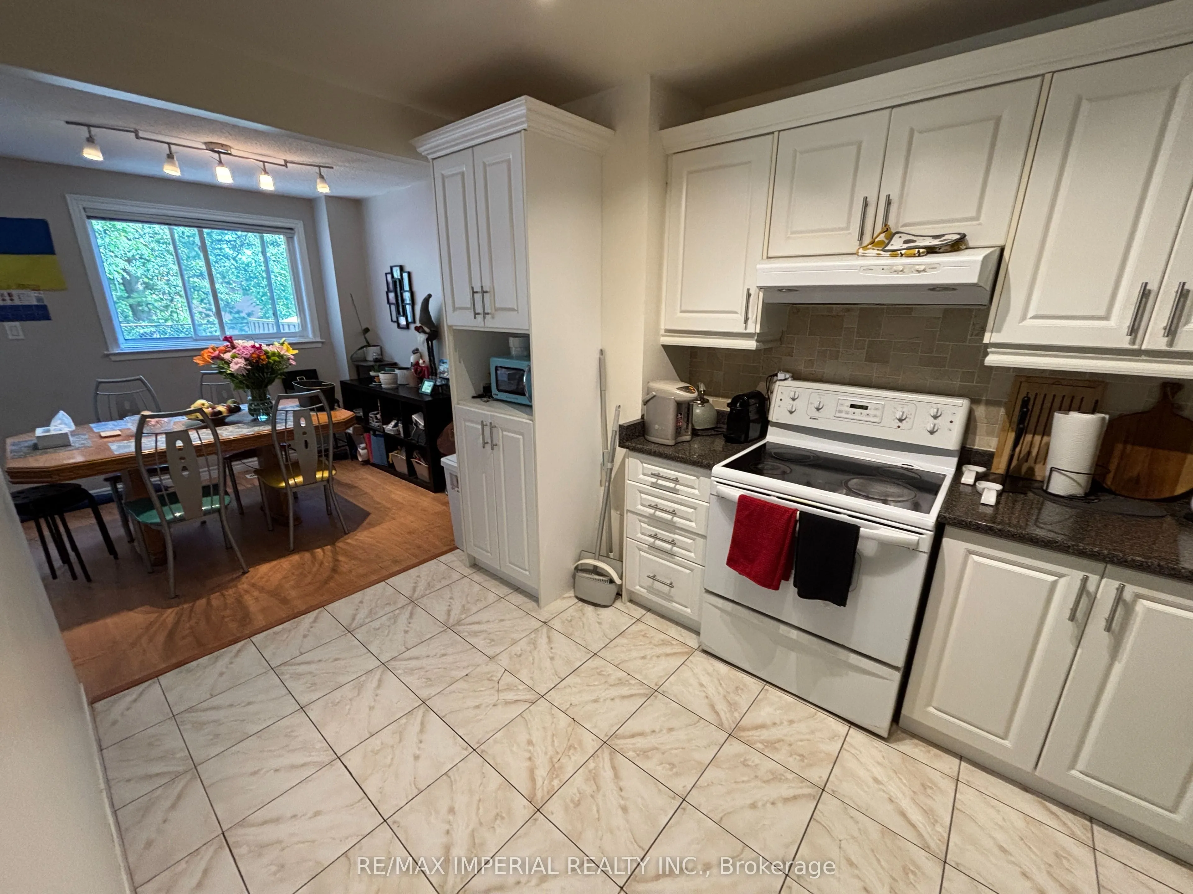 215 Mississauga Valley Boulevard, #108