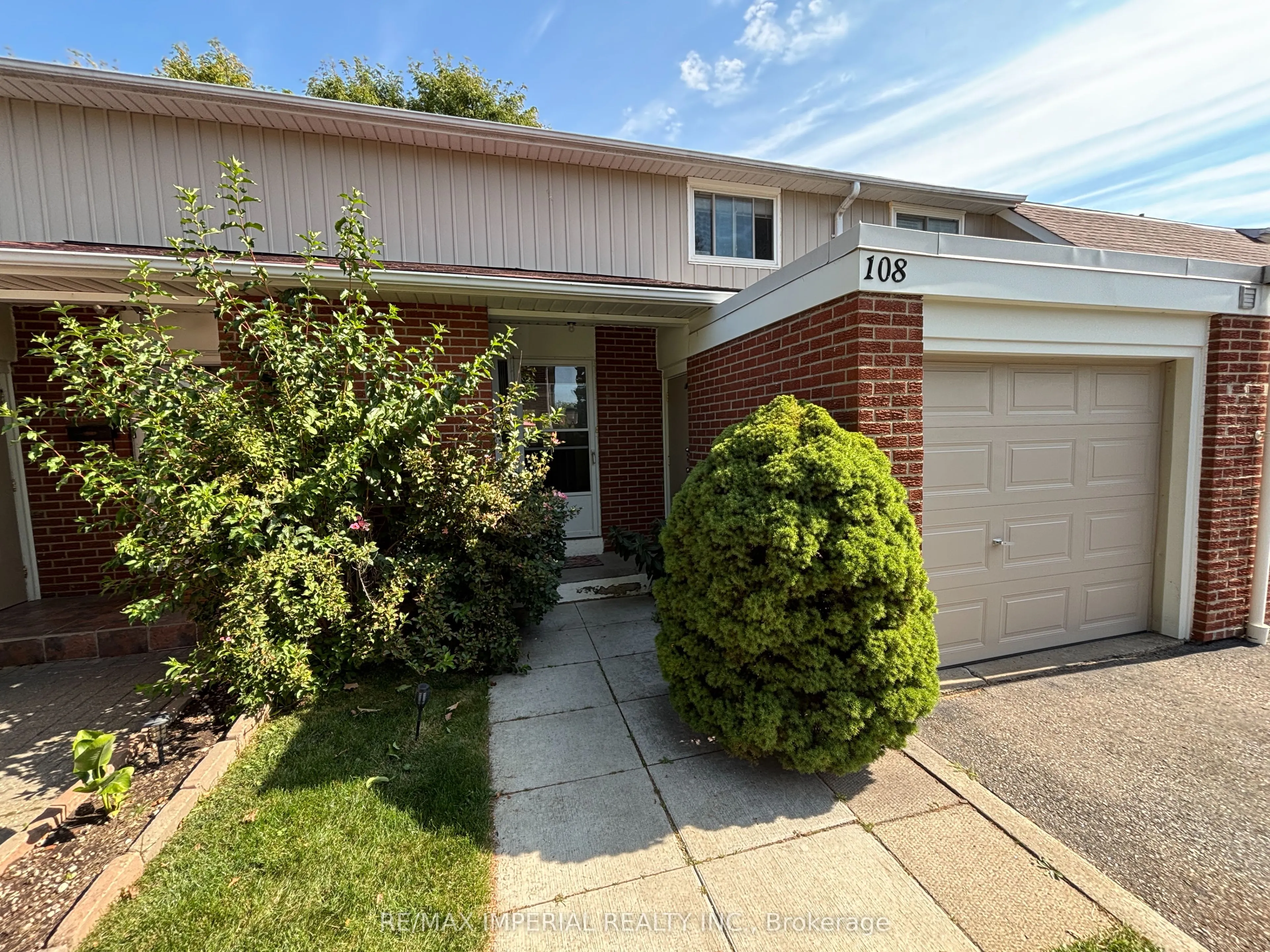 215 Mississauga Valley Boulevard, #108